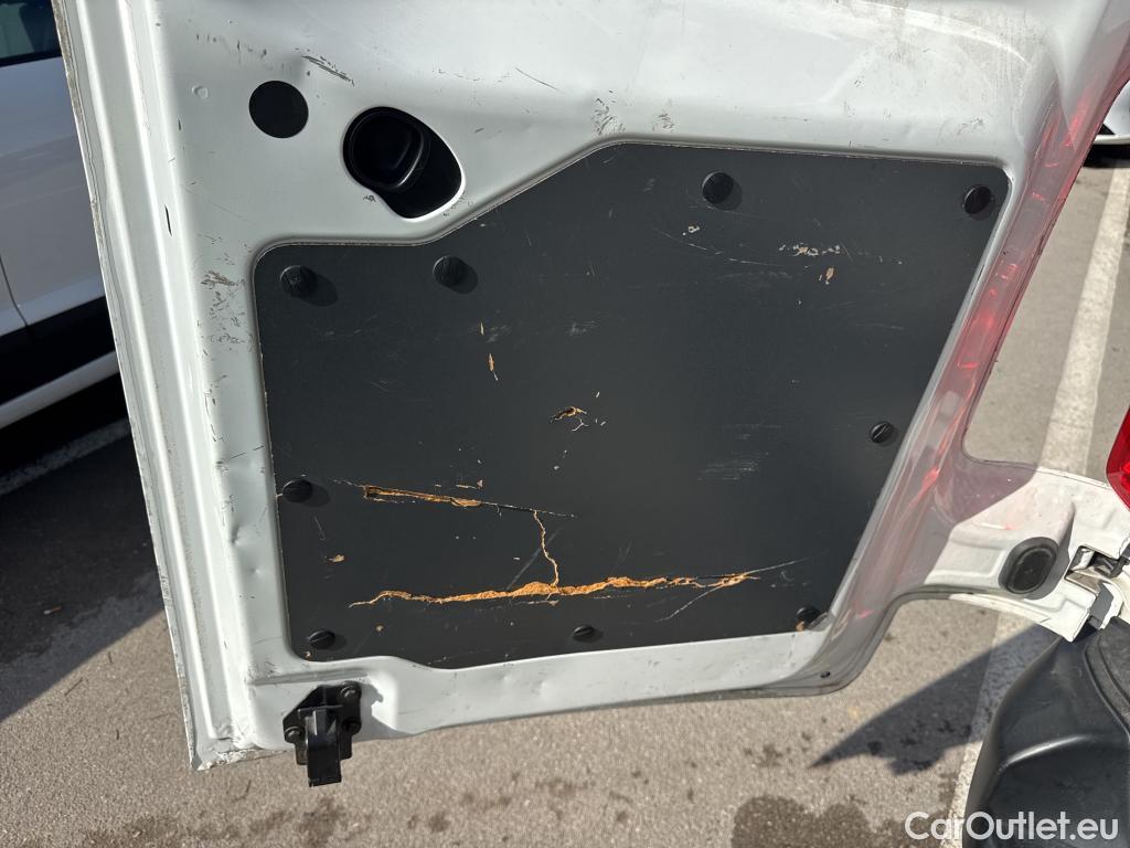  Opel  Vivaro OPEL  / 2019 / 4P / furgón 2.0 Diésel 88kW (120CV) L Inc. Select #23