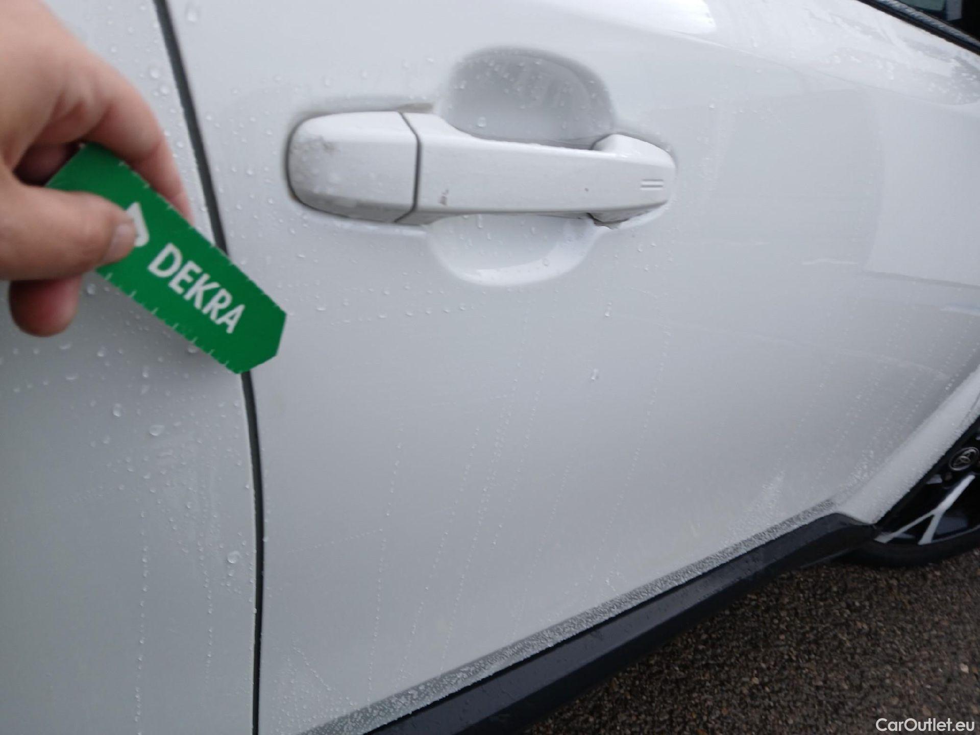  Toyota  C-HR TOYOTA  / 2019 / 5P / todoterreno 2.0 180H Advance #46