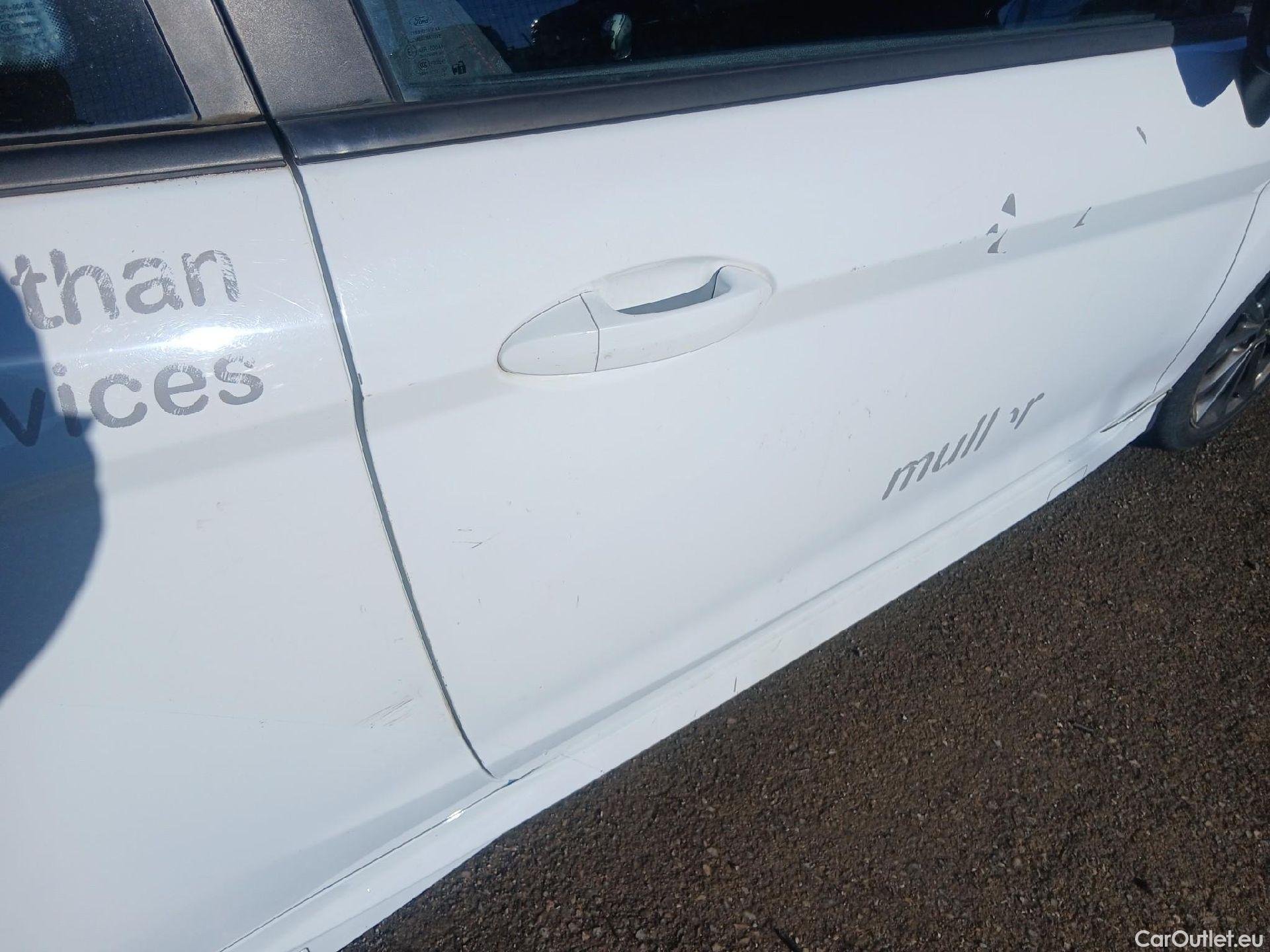  Ford  Fiesta FORD  3p 6G berlina con portón 1.5 TDCi 70kW (95CV) ST-Line 3p #32