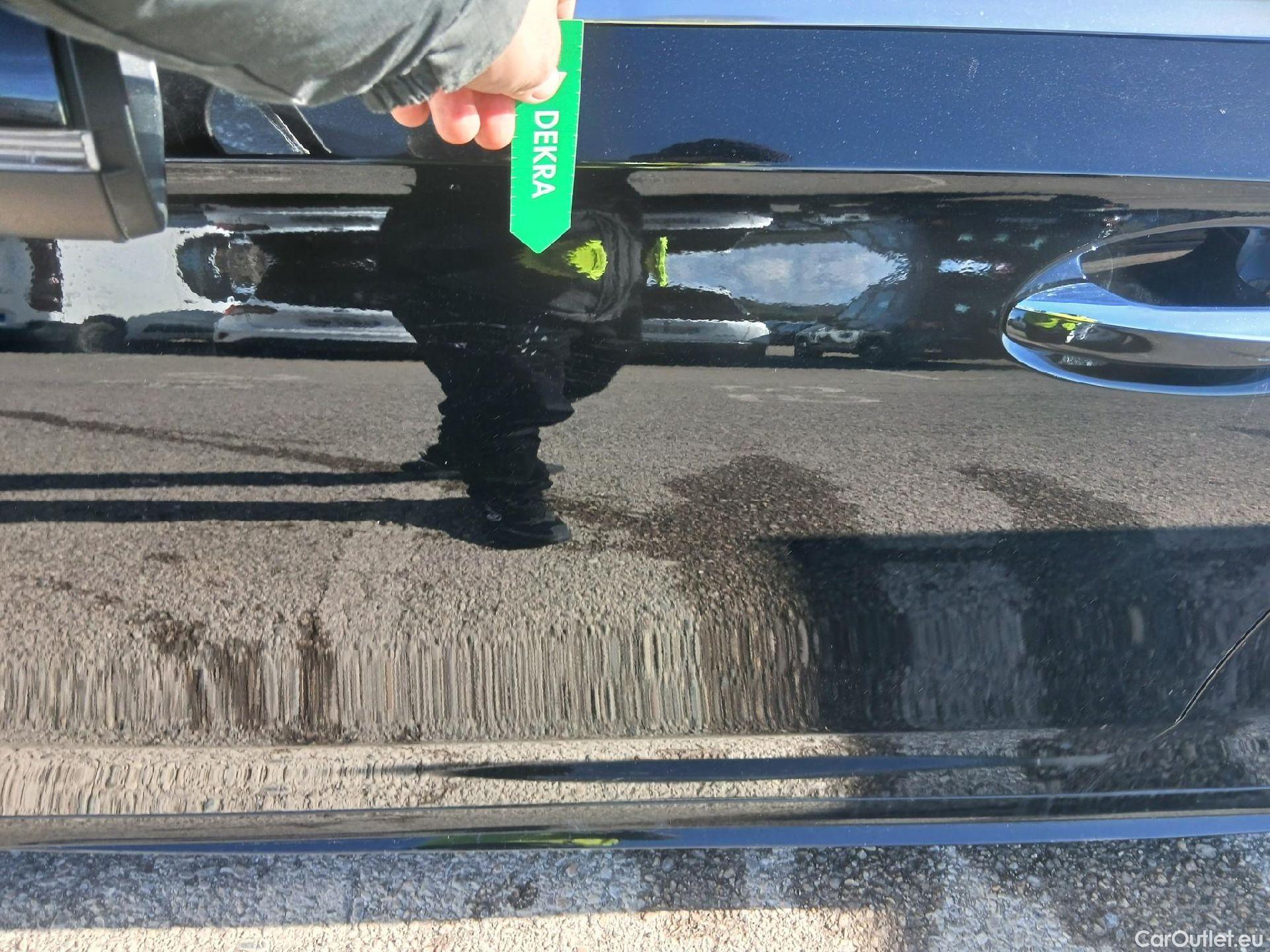  Mercedes  A-Klasse MERCEDES-BENZ Clase A / 2018 / 5P / berlina con portón A 200 #8