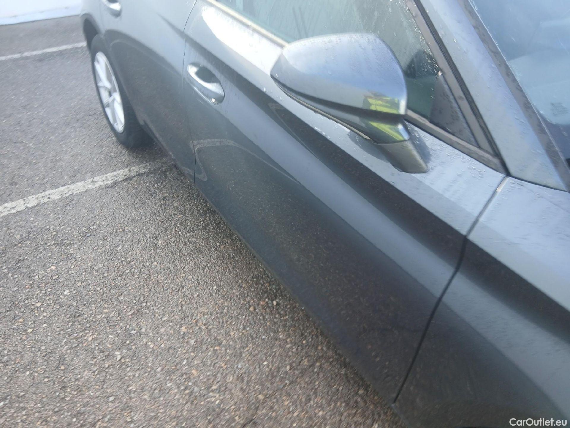  Land Rover  Discovery SEAT Nuevo León / 2020 / 5P / berlina con portón 2.0 TDI 85kW S&S Style Go (AC4) #29