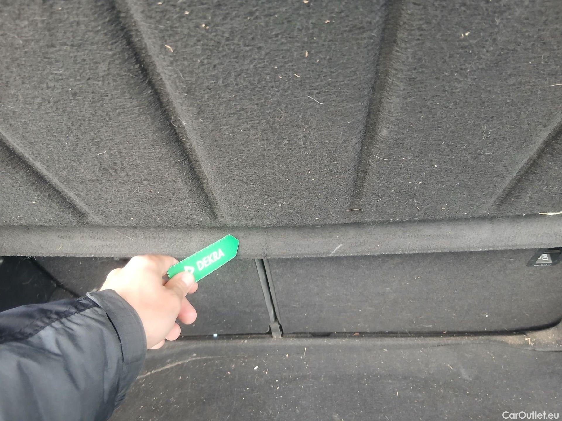  Land Rover  Discovery SEAT Nuevo León / 2020 / 5P / berlina con portón 2.0 TDI 85kW S&S Style Go (AC4) #38