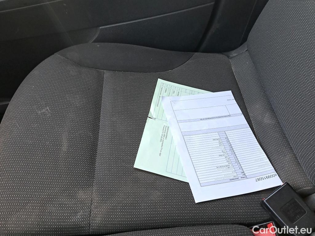  Opel  Combo OPEL  / 2018 / 3P / furgón derivado de turismo 1.5 TD S/S 75kW(100CV) Express L H1 1000 #3