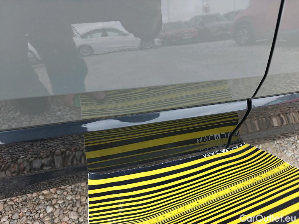  Audi  Q2 AUDI  / 2016 / 5P / todoterreno Design 30 TFSI 85kW (116CV) #32