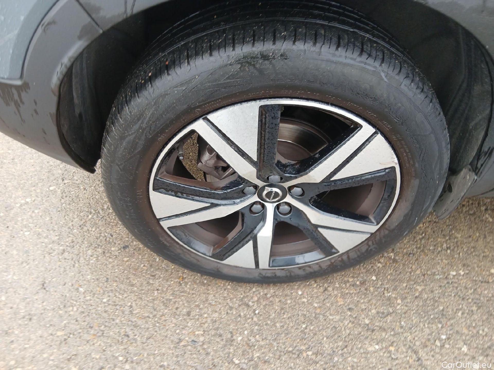  Volvo  XC 40 VOLVO XC40 / 2017 / 5P / todoterreno 1.5 T5 Twin Recharge R-Design Auto #23