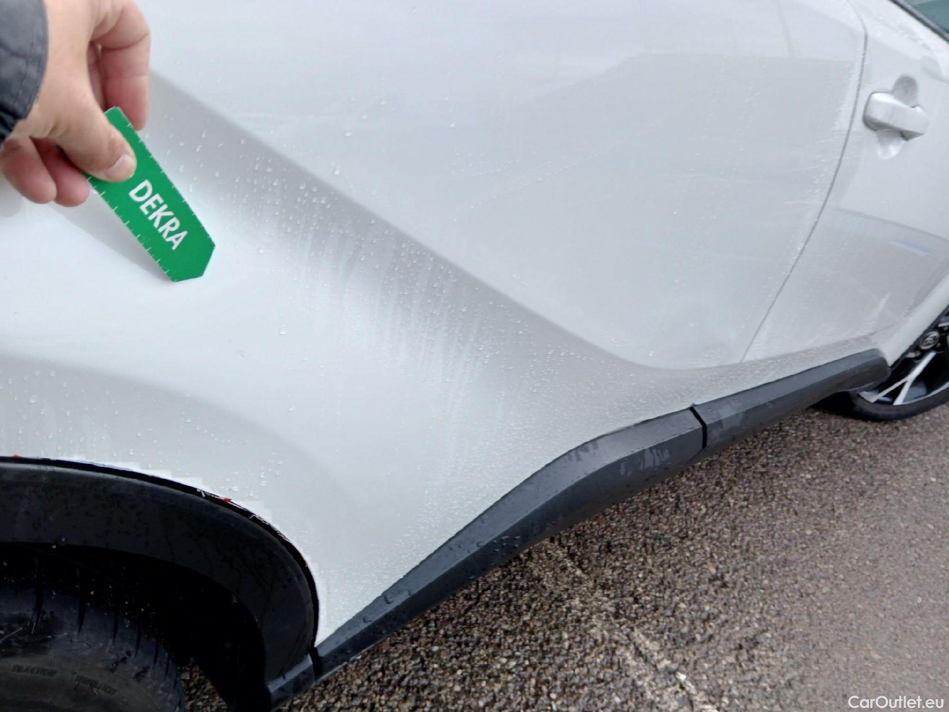  Toyota  C-HR TOYOTA  / 2019 / 5P / todoterreno 2.0 180H Advance #39