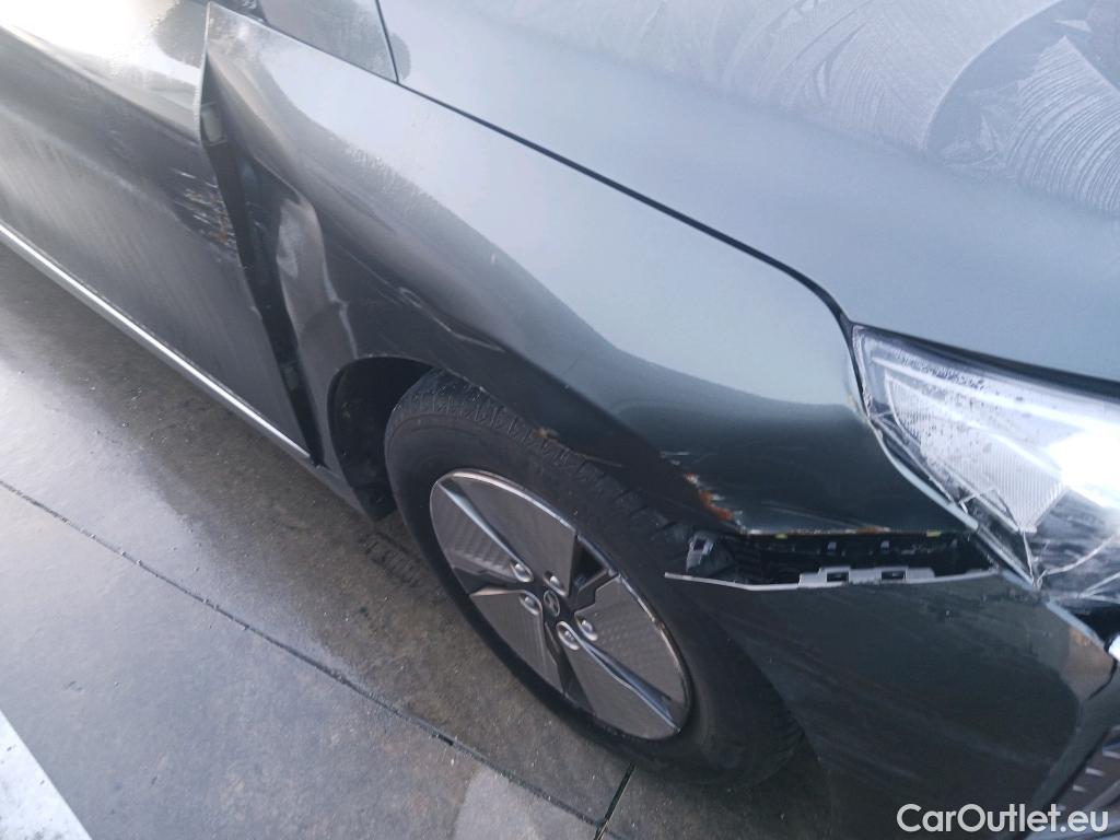  Hyundai   Ioniq HYUNDAI / 2019 / 5P / berlina con portón 1.6 GDI HEV Klass DCT #3