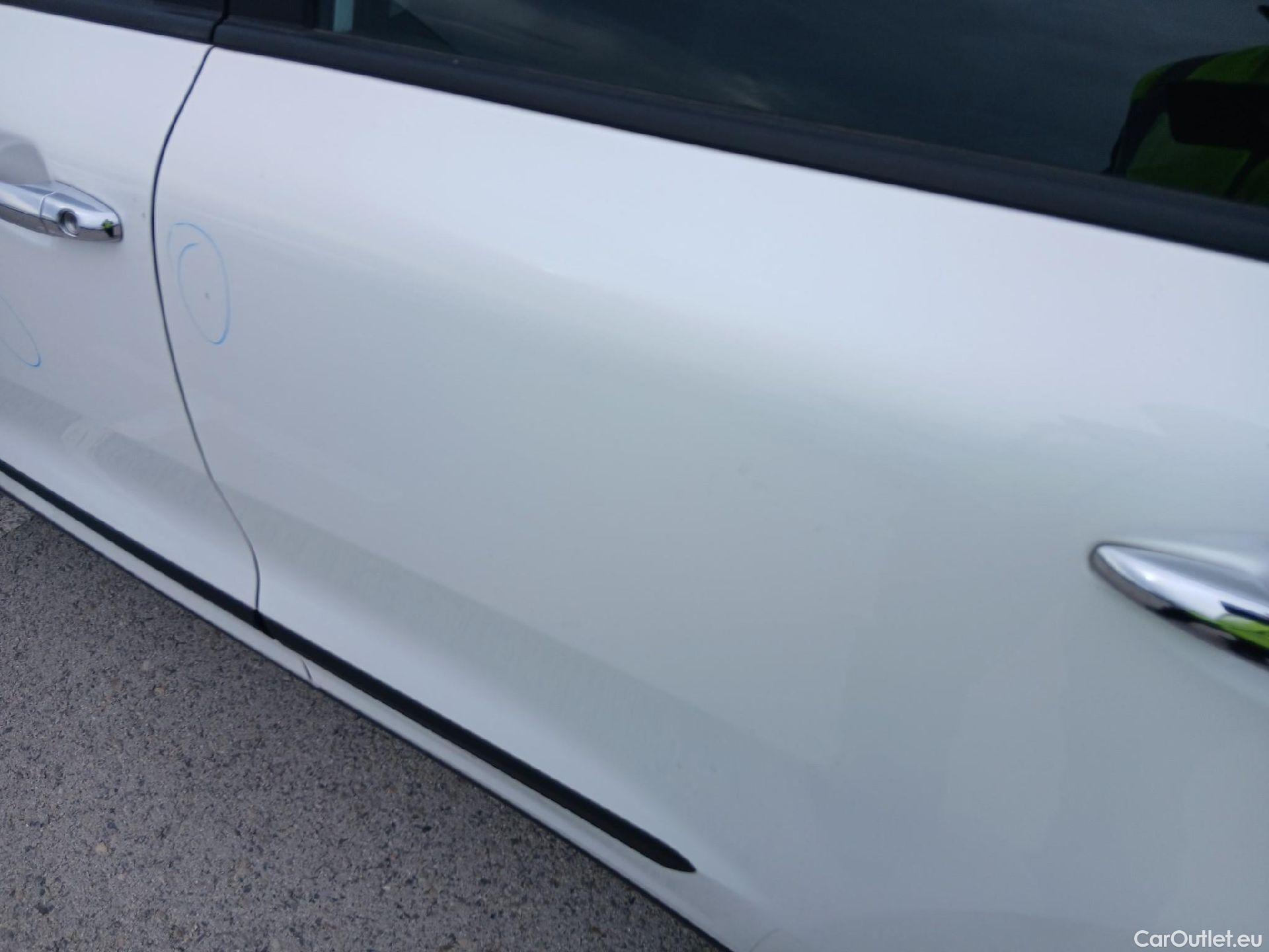  KIA  Niro KIA  / 2019 / 5P / crossover 1.6 GDi HEV 104kW (141CV) Drive #16