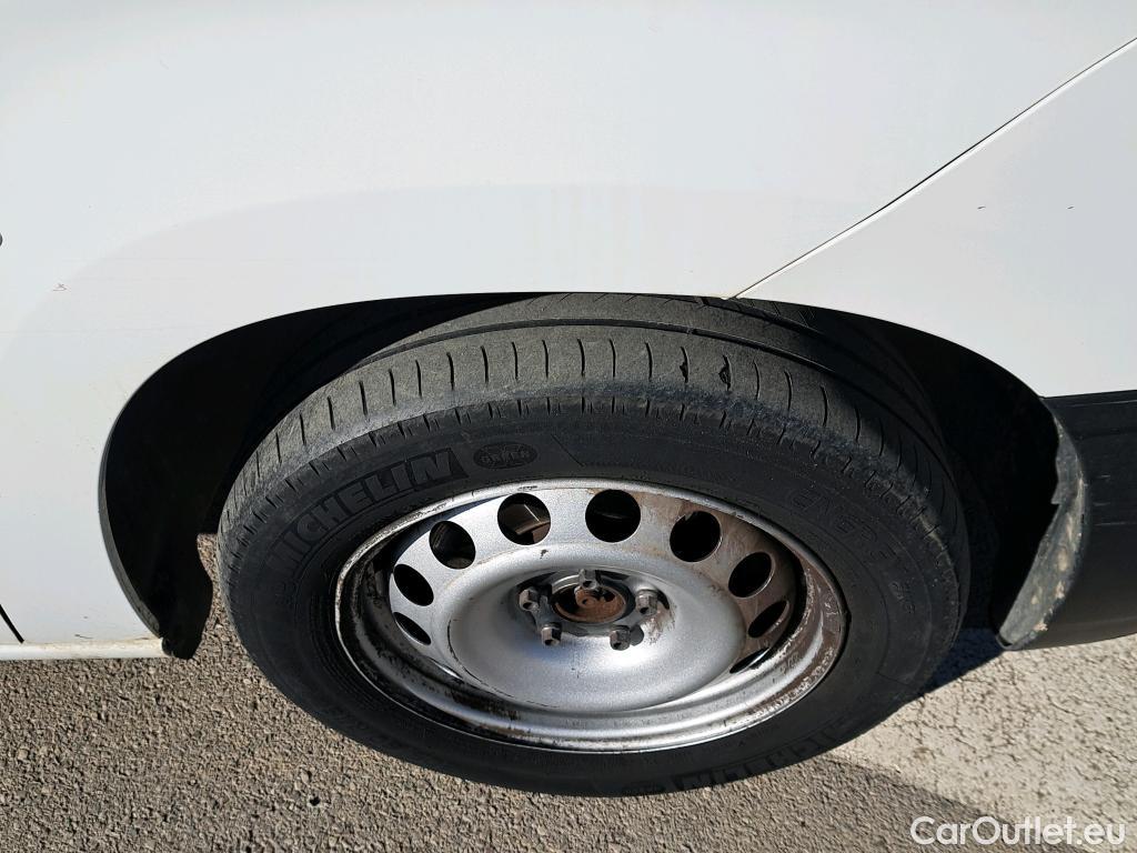  Opel  Combo OPEL  / 2018 / 3P / furgón derivado de turismo 1.5 TD S/S 75kW(100CV) Express L H1 1000 #59