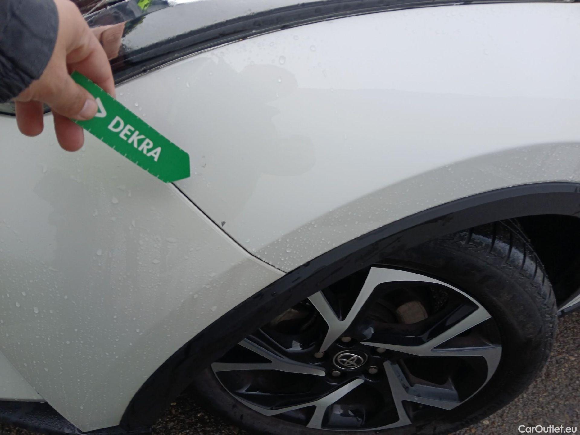  Toyota  C-HR TOYOTA  / 2019 / 5P / todoterreno 2.0 180H Advance #12