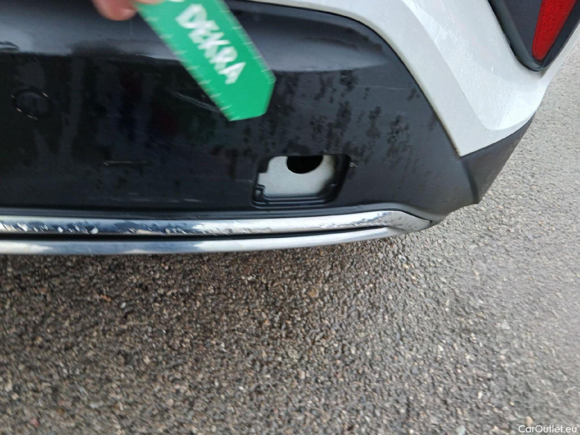  Toyota  C-HR TOYOTA  / 2019 / 5P / todoterreno 2.0 180H Advance #34