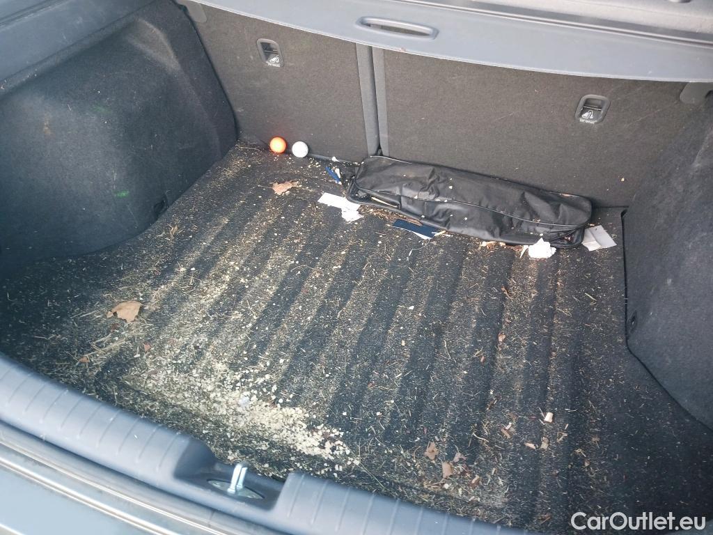  Hyundai   Ioniq HYUNDAI / 2019 / 5P / berlina con portón 1.6 GDI HEV Klass DCT #21