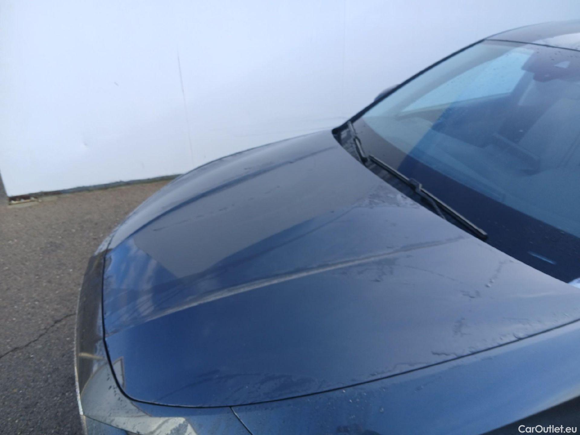  Land Rover  Discovery SEAT Nuevo León / 2020 / 5P / berlina con portón 2.0 TDI 85kW S&S Style Go (AC4) #4