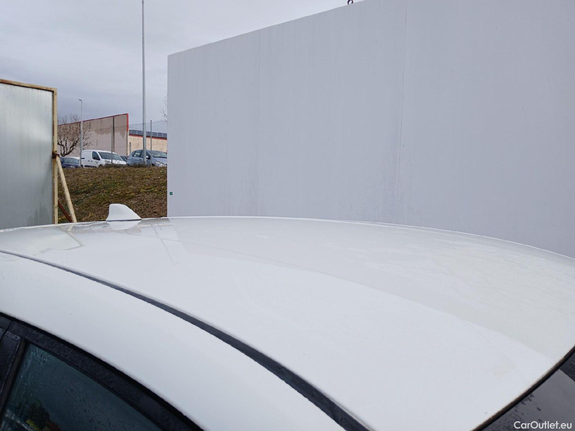  Toyota  C-HR TOYOTA  / 2019 / 5P / todoterreno 2.0 180H Advance #53