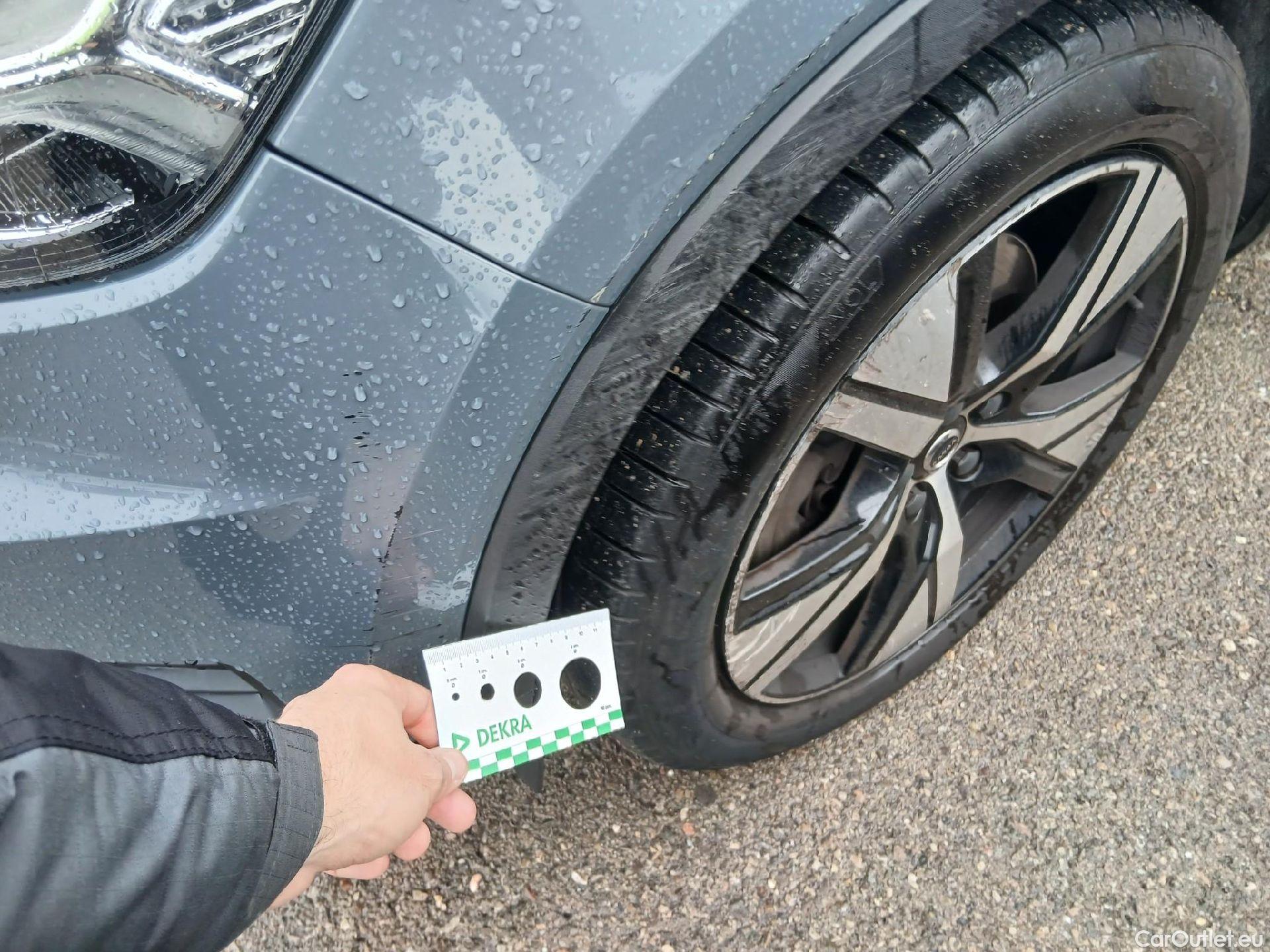  Volvo  XC 40 VOLVO XC40 / 2017 / 5P / todoterreno 1.5 T5 Twin Recharge R-Design Auto #5