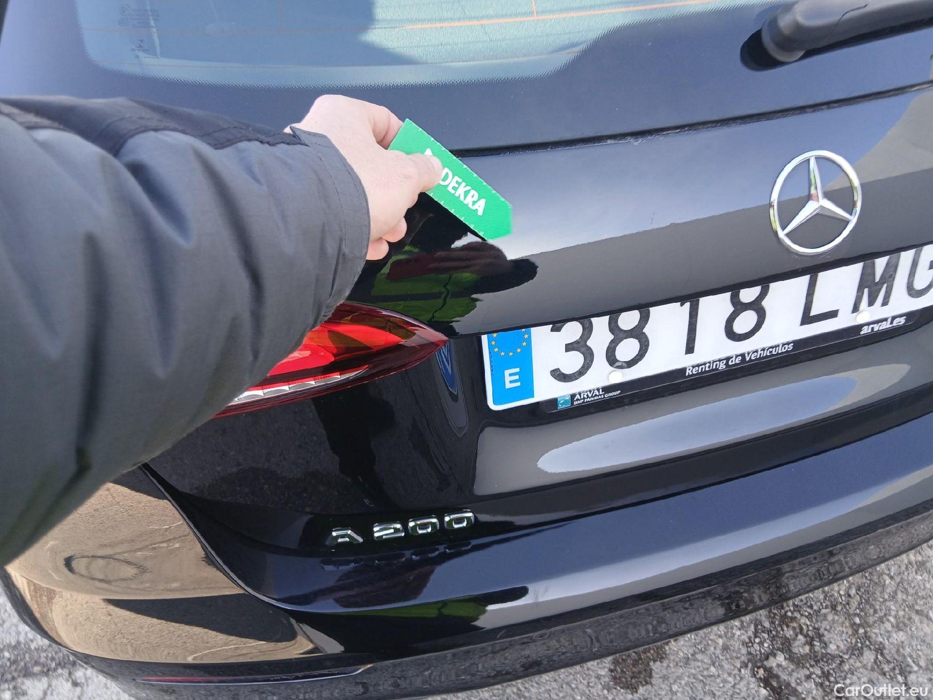  Mercedes  A-Klasse MERCEDES-BENZ Clase A / 2018 / 5P / berlina con portón A 200 #15