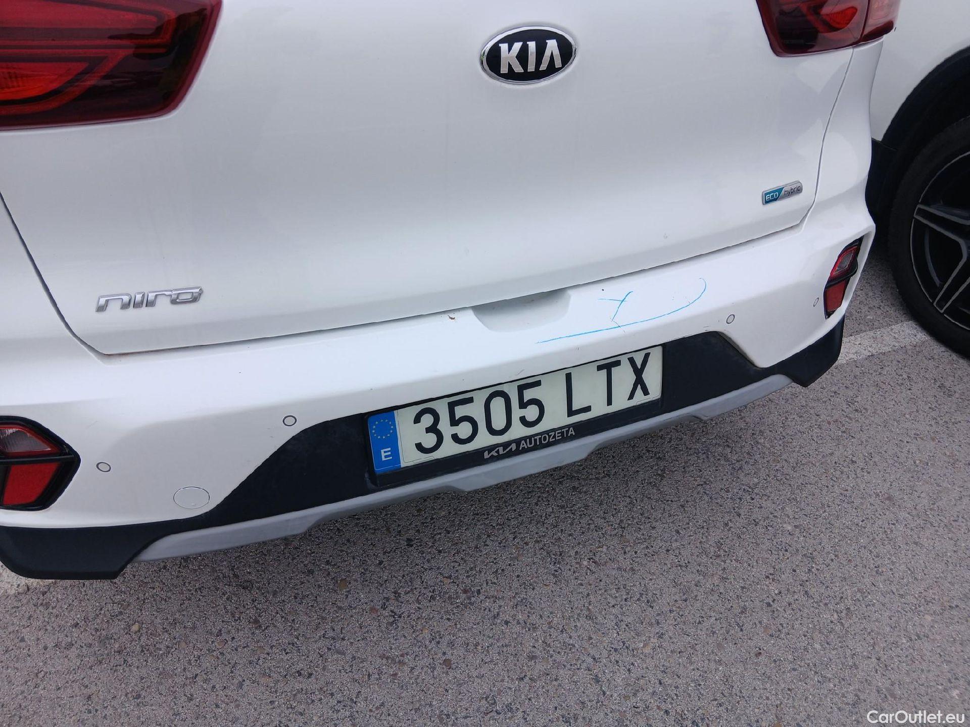  KIA  Niro KIA  / 2019 / 5P / crossover 1.6 GDi HEV 104kW (141CV) Drive #18