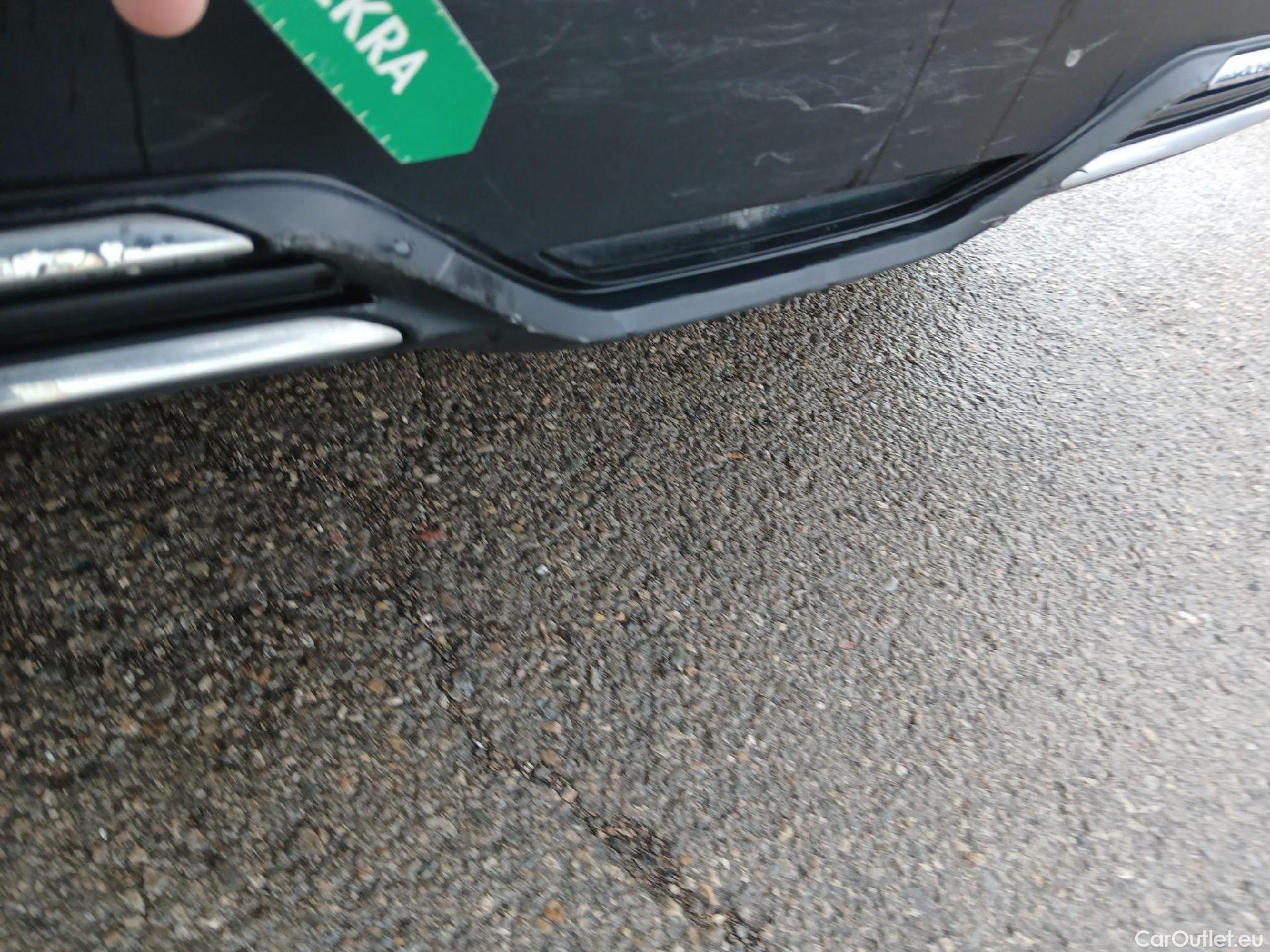  Toyota  C-HR TOYOTA  / 2019 / 5P / todoterreno 2.0 180H Advance #31