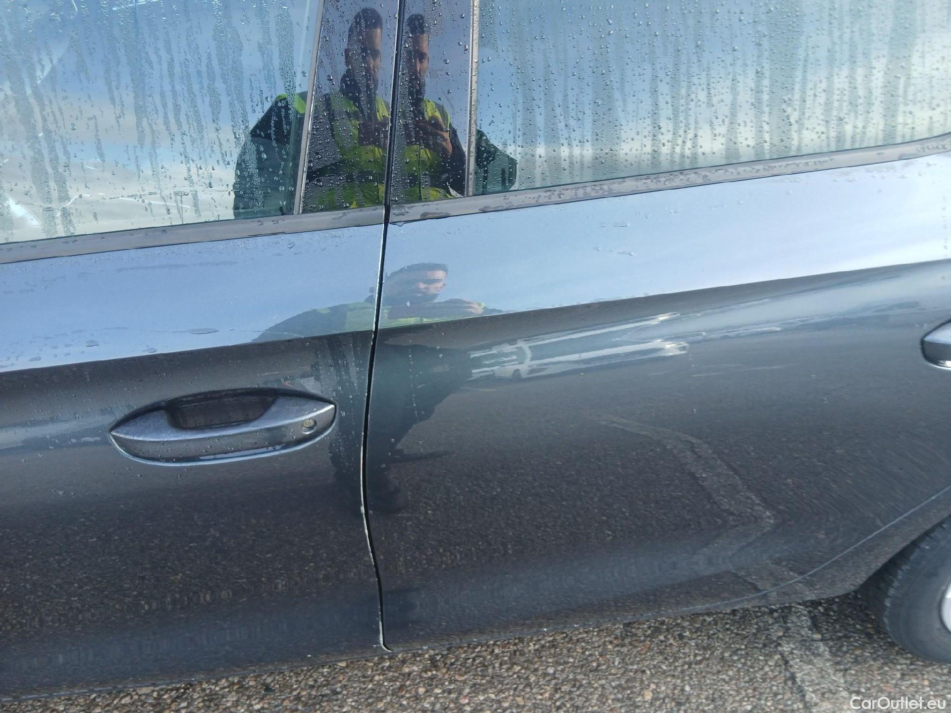  Land Rover  Discovery SEAT Nuevo León / 2020 / 5P / berlina con portón 2.0 TDI 85kW S&S Style Go (AC4) #16