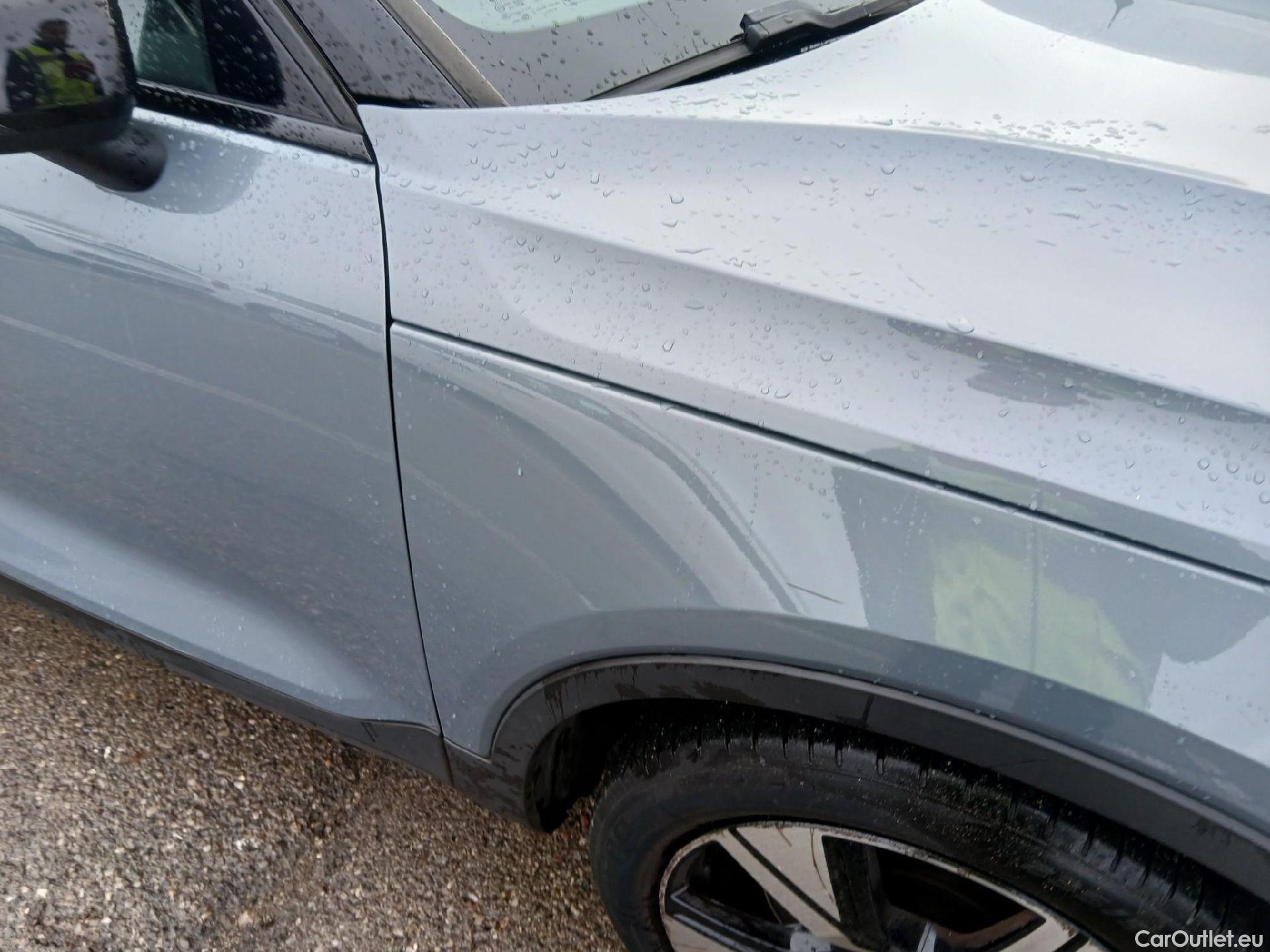  Volvo  XC 40 VOLVO XC40 / 2017 / 5P / todoterreno 1.5 T5 Twin Recharge R-Design Auto #32