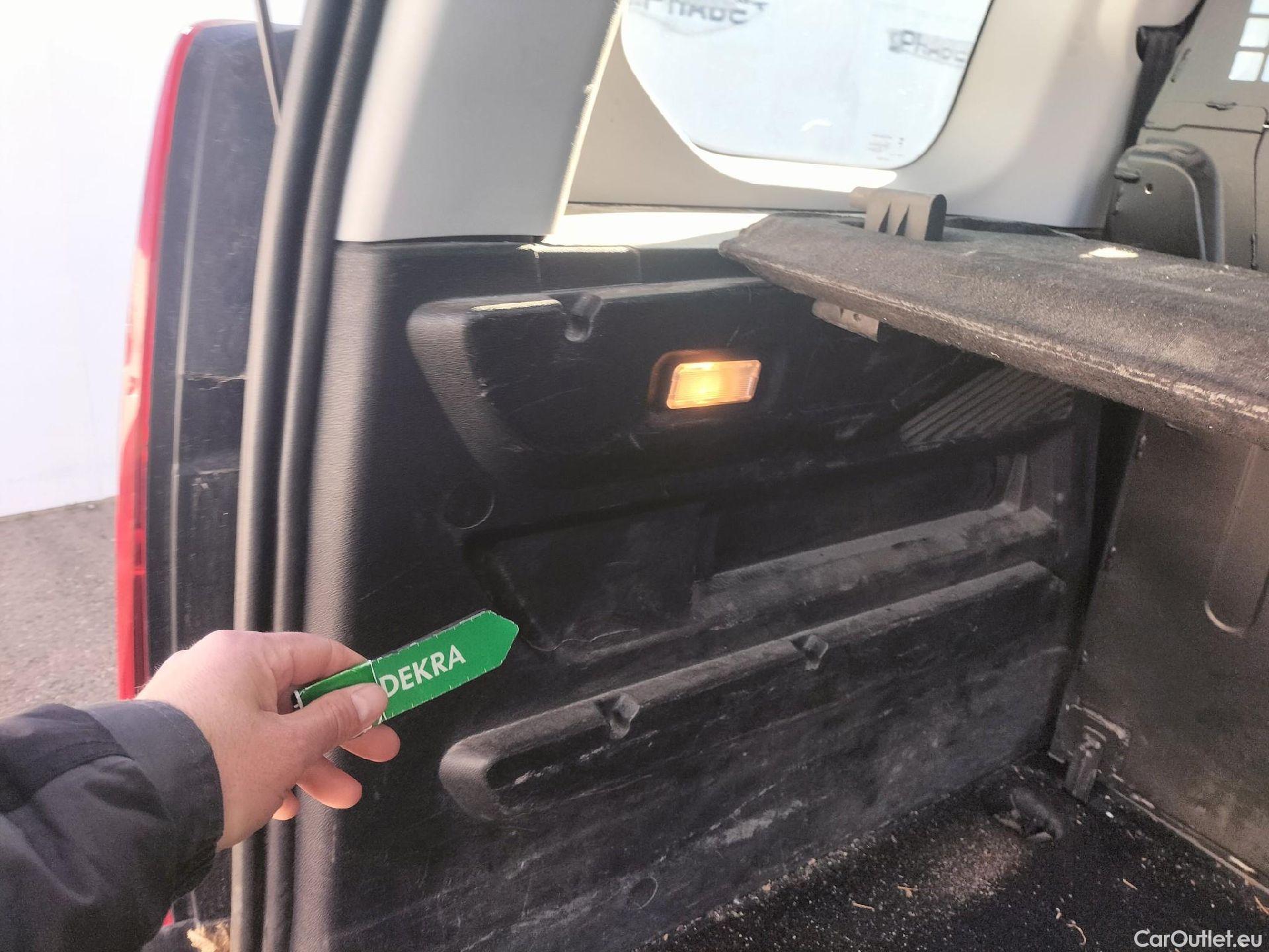  Land Rover  Discovery FIAT Doblò / 2022 / 5P / combi Combi (N1) BlueHDi 1.5 L 100CV (AC) #29