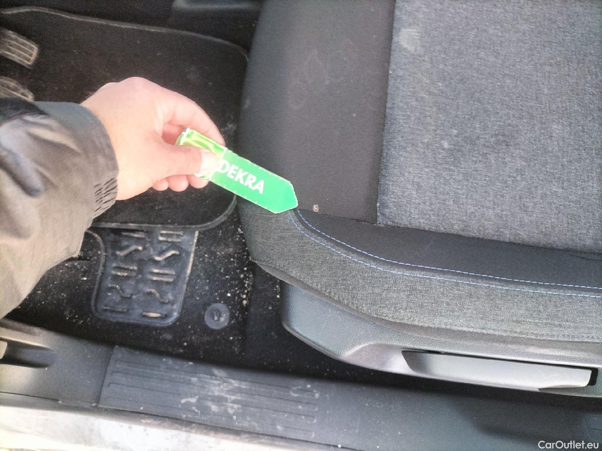  Land Rover  Discovery FIAT Doblò / 2022 / 5P / combi Combi (N1) BlueHDi 1.5 L 100CV (AC) #19