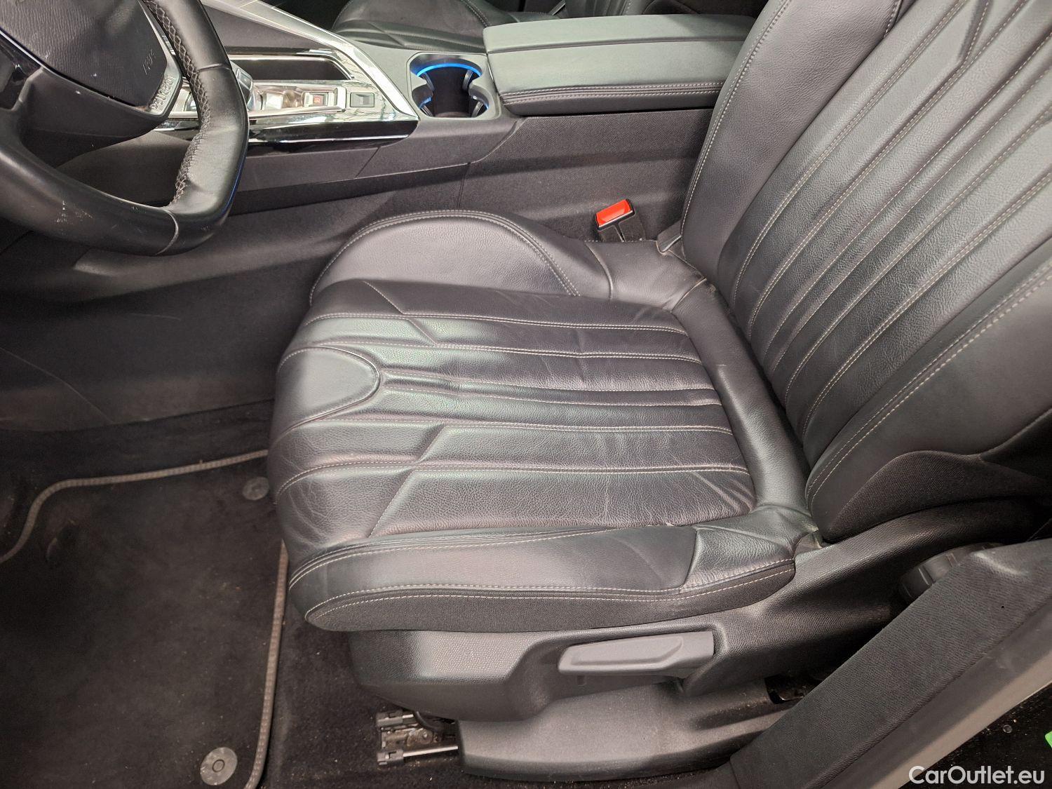  Peugeot  5008 Peugeot,  '16, Peugeot  1.5 BlueHDi 96kW S&S EAT8 Allure 5d #57