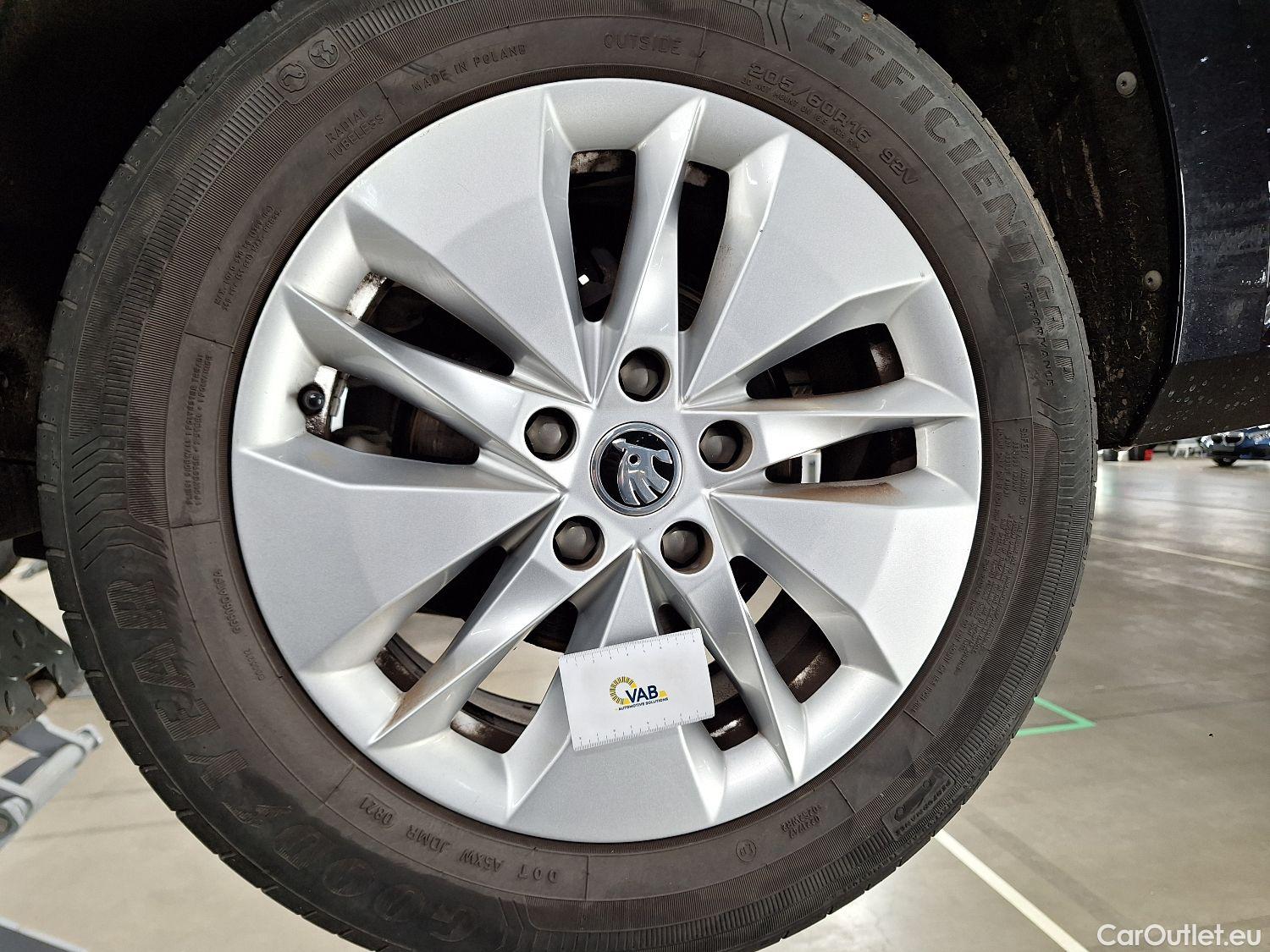  Skoda  Octavia Skoda,  Combi '20, Skoda  Combi 2.0 CRTDI 110kW DSG7 Ambition  #3