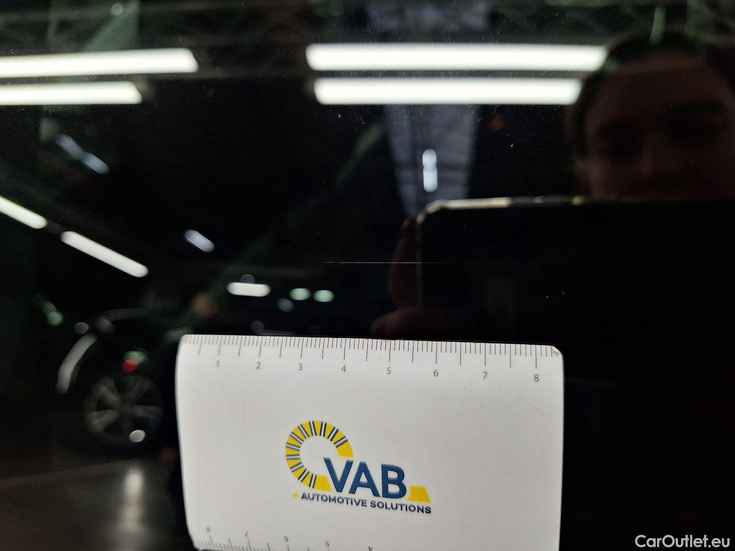  Opel   Grandland X Opel, '17, Opel 1.6 Turbo S/S AT8 Ultimate 5d #14