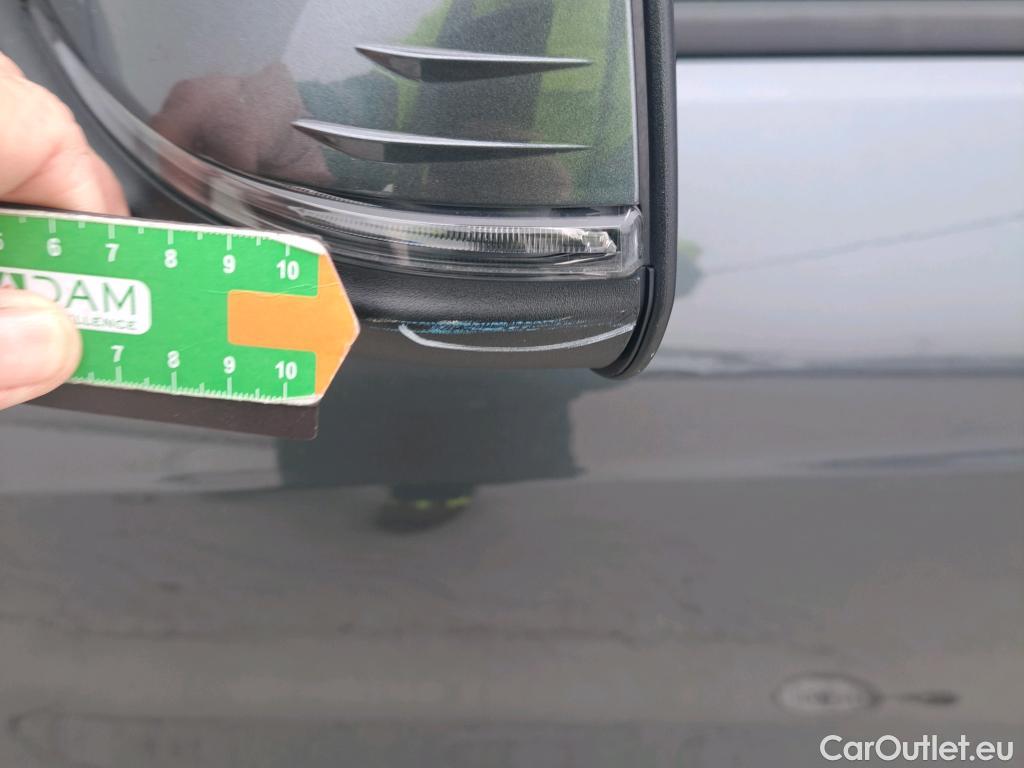  Bmw  Serie 1 BMW  / 2019 / 5P / berlina con portón 118i #46