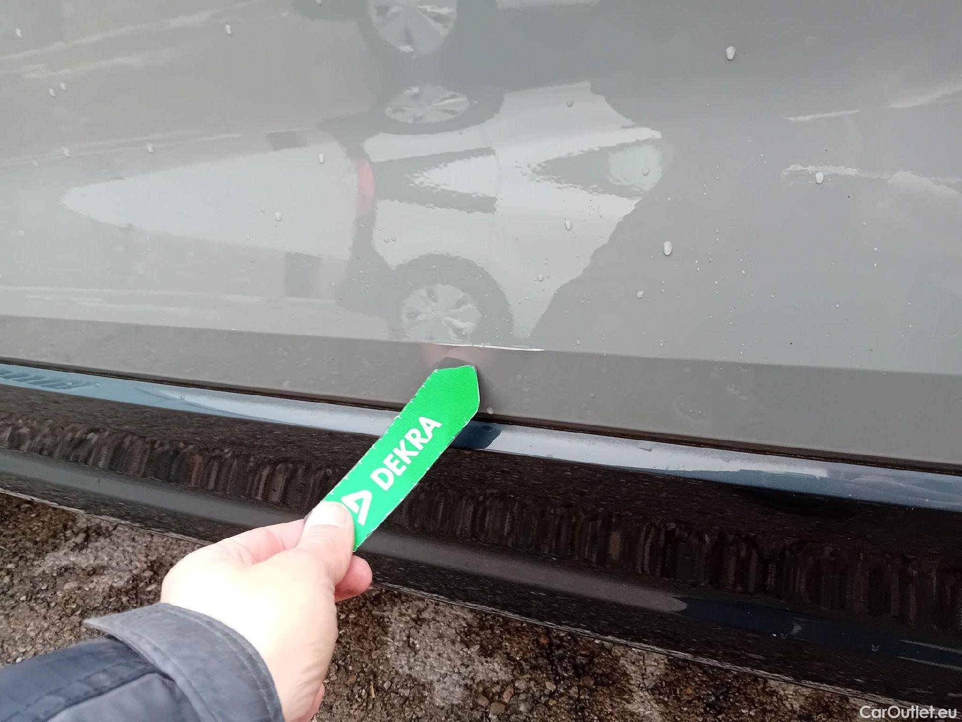  Audi  Q2 AUDI  / 2016 / 5P / todoterreno Design 30 TFSI 85kW (116CV) #17