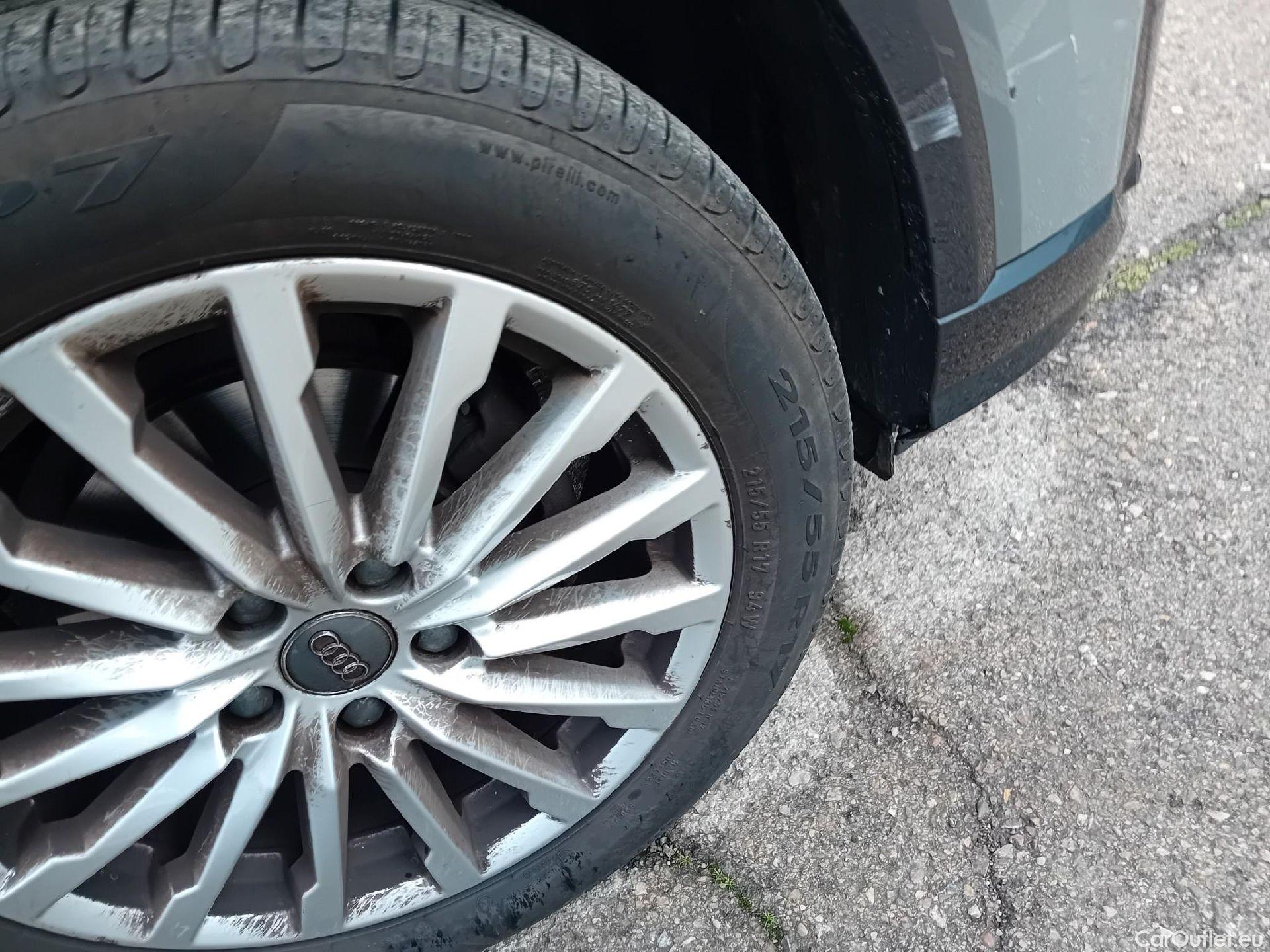  Audi  Q2 AUDI  / 2016 / 5P / todoterreno Design 30 TFSI 85kW (116CV) #52