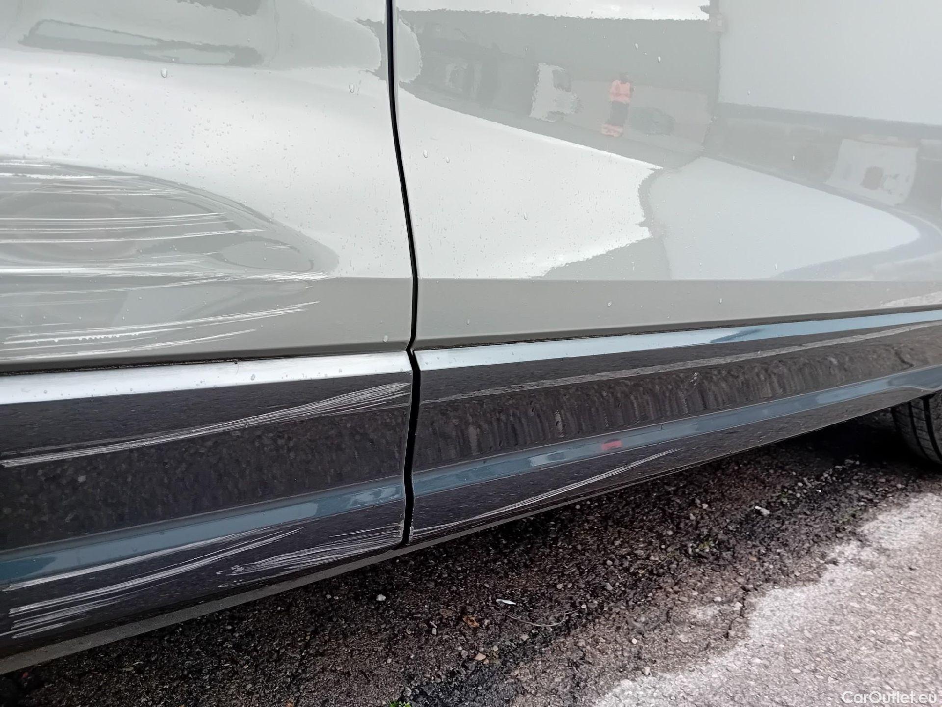  Audi  Q2 AUDI  / 2016 / 5P / todoterreno Design 30 TFSI 85kW (116CV) #46