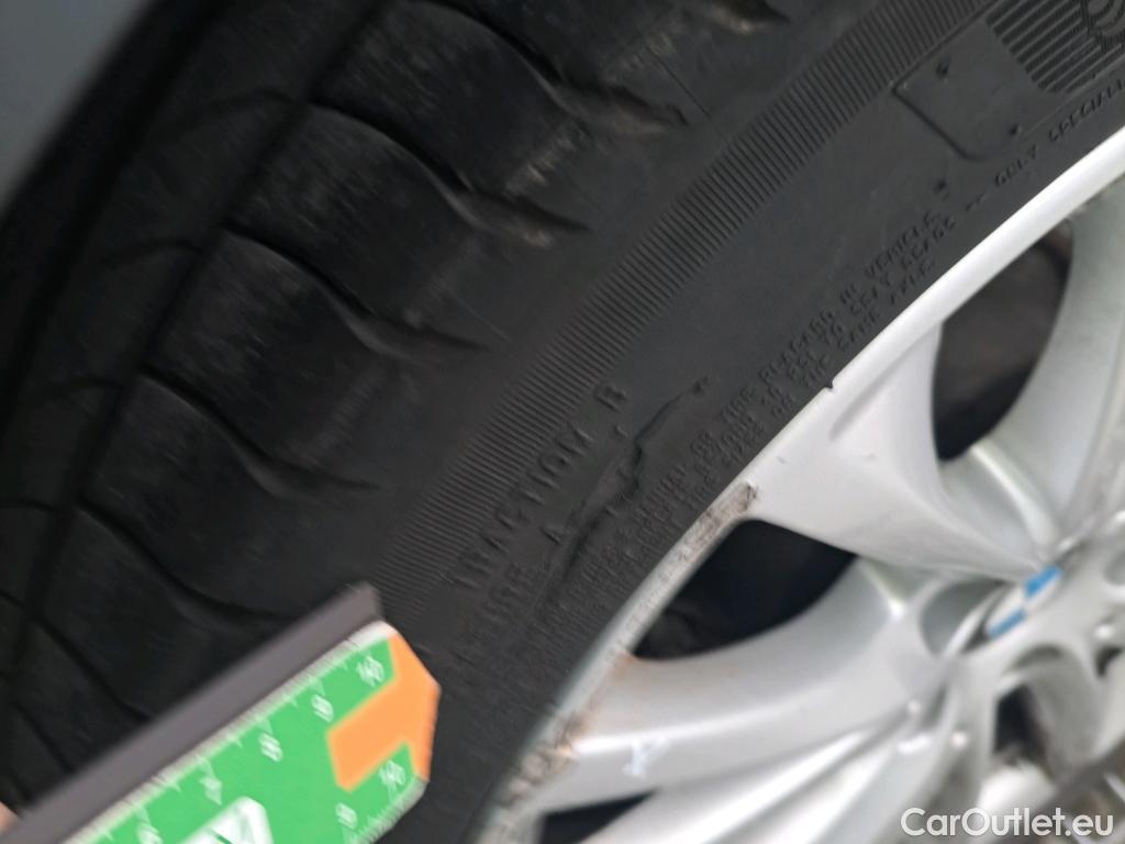  Bmw  Serie 1 BMW  / 2019 / 5P / berlina con portón 118i #8