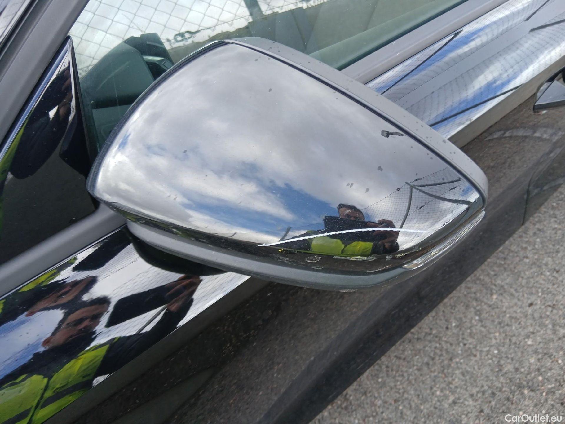  Audi  A3 AUDI  / 2020 / 5P / berlina con portón Sportback Advanced 30 TFSI 81kW Stron MildHybrid #20