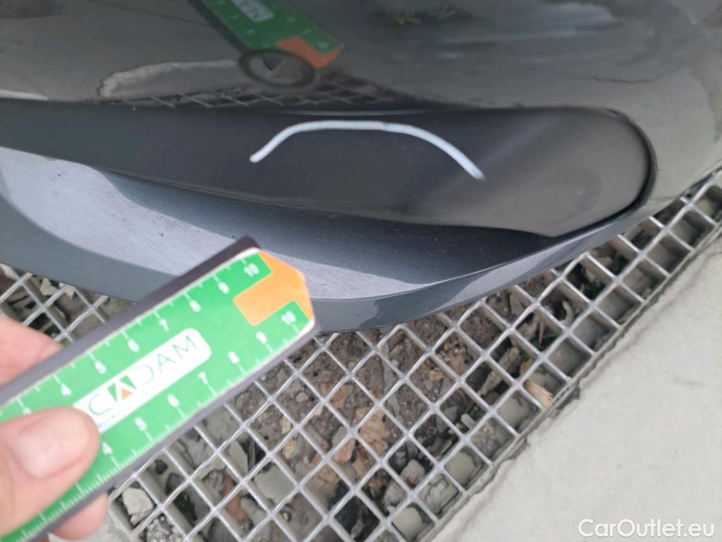  Bmw  Serie 1 BMW  / 2019 / 5P / berlina con portón 118i #38