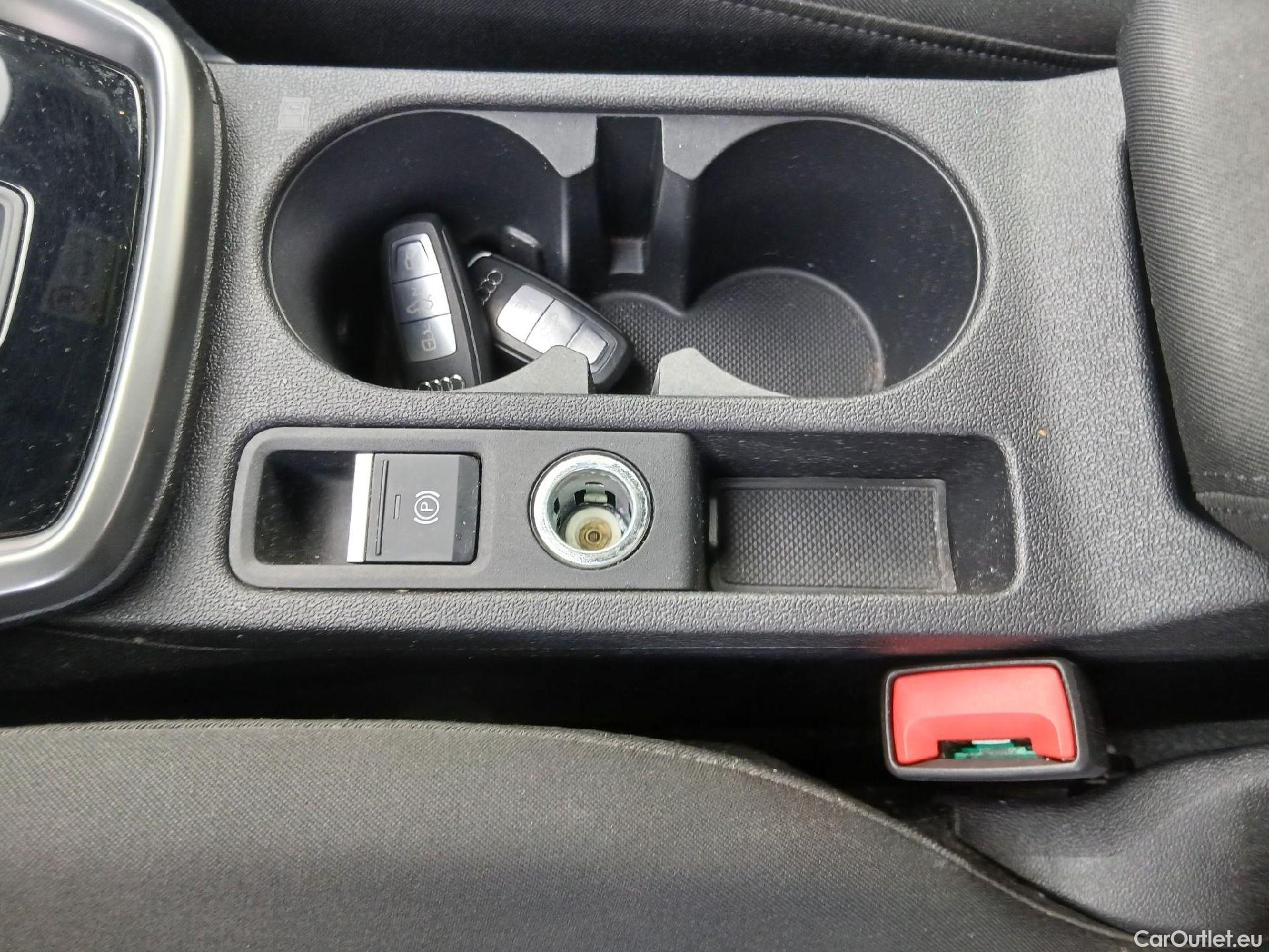  Audi  A3 AUDI  / 2020 / 5P / berlina con portón Sportback Advanced 30 TFSI 81kW Stron MildHybrid #26