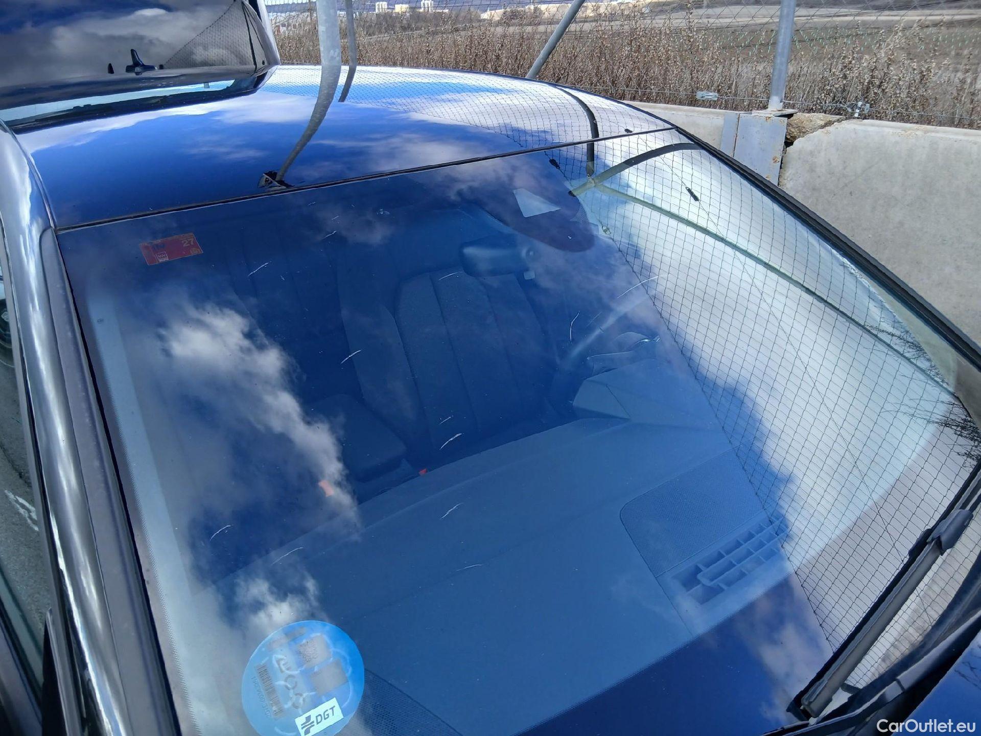  Audi  A3 AUDI  / 2020 / 5P / berlina con portón Sportback Advanced 30 TFSI 81kW Stron MildHybrid #2