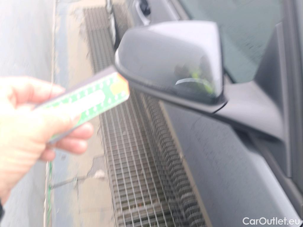  Bmw  Serie 1 BMW  / 2019 / 5P / berlina con portón 118i #41