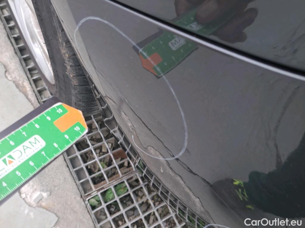  Bmw  Serie 1 BMW  / 2019 / 5P / berlina con portón 118i #26