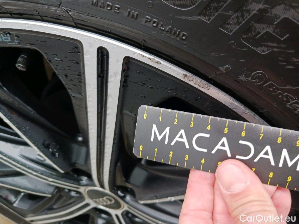  Audi  Q4 E-Tron AUDI Q4 Sportback e-tron / 2021 / 5P / todoterreno Black line edition 35 e-tron 125kW 55kWh #19