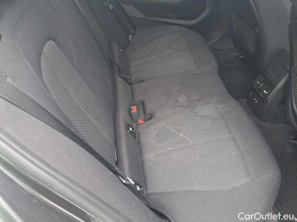  Bmw  Serie 1 BMW  / 2019 / 5P / berlina con portón 118i #9