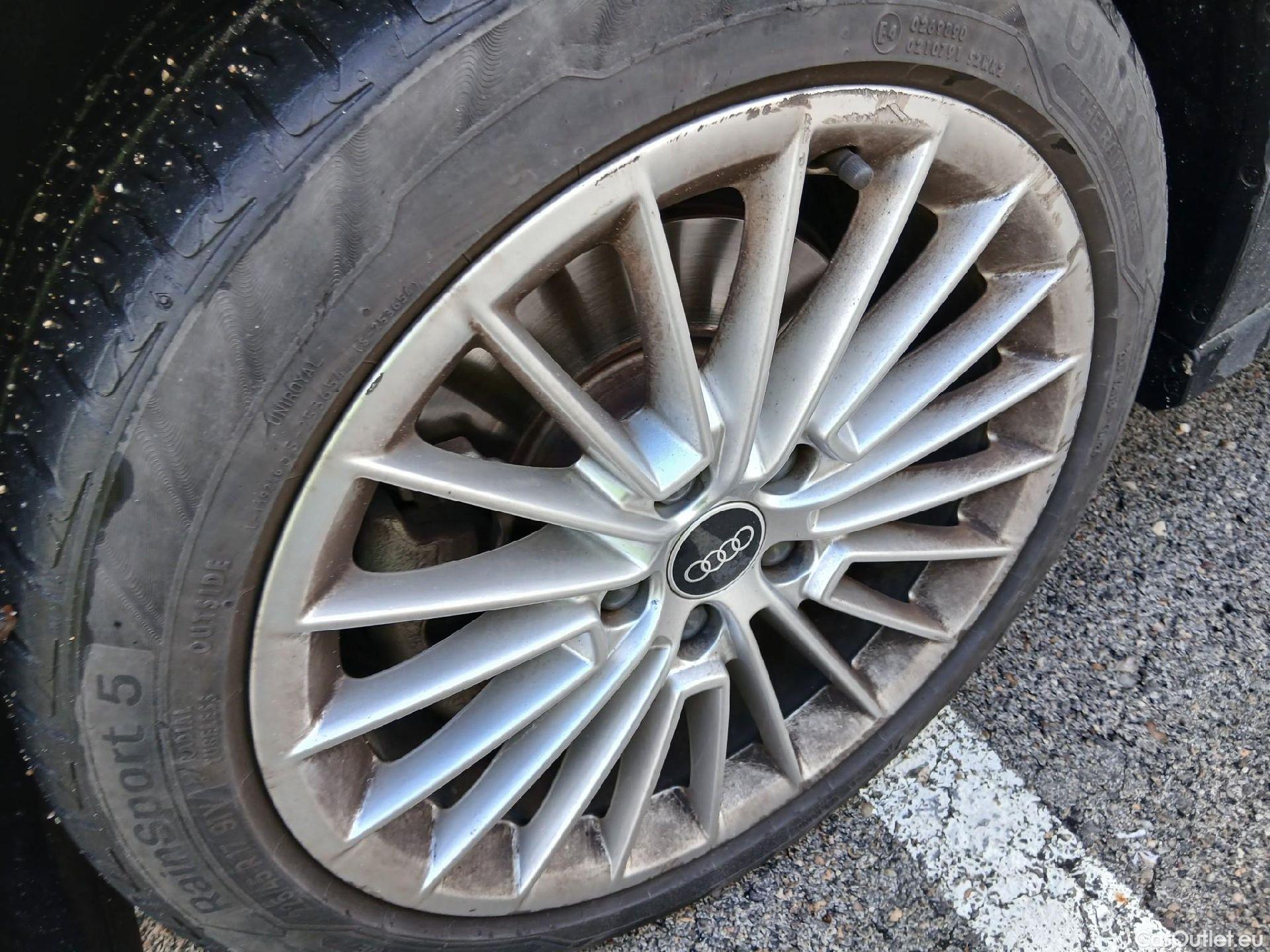  Audi  A3 AUDI  / 2020 / 5P / berlina con portón Sportback Advanced 30 TFSI 81kW Stron MildHybrid #13