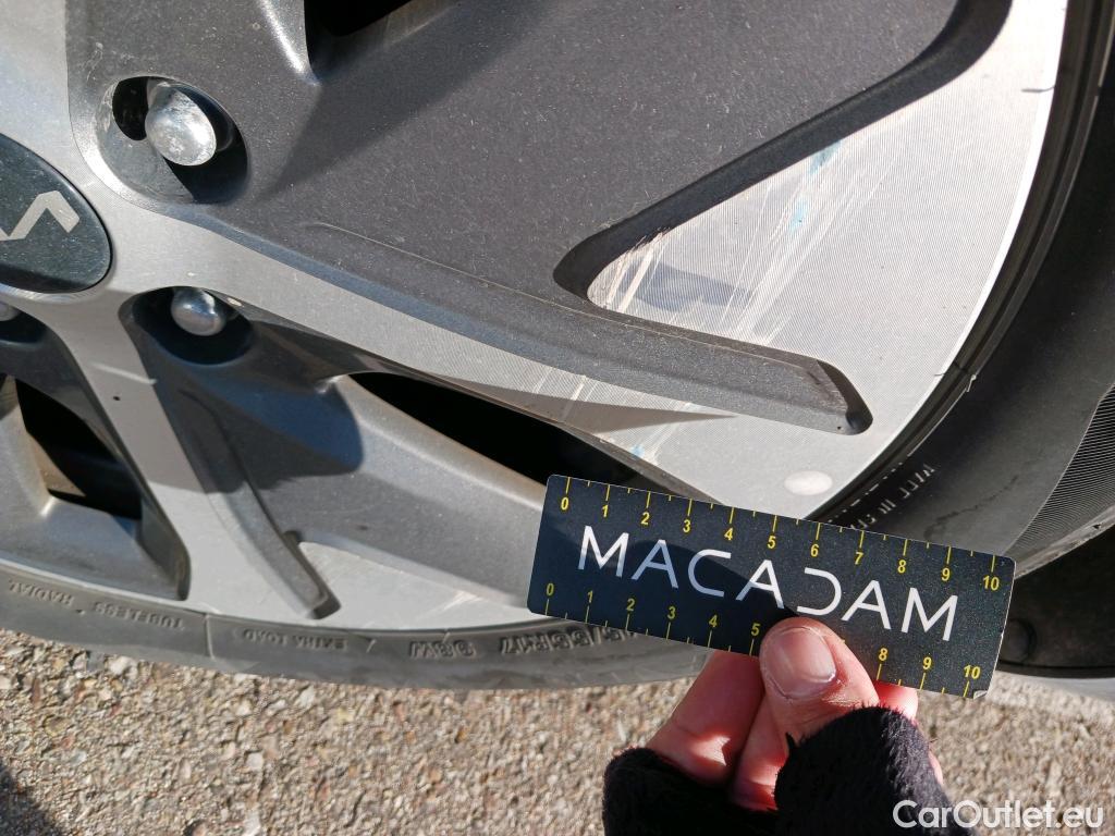  KIA  Niro KIA e- / 2016 / 5P / crossover e- 150kW (204CV) Drive (Long Range) #11