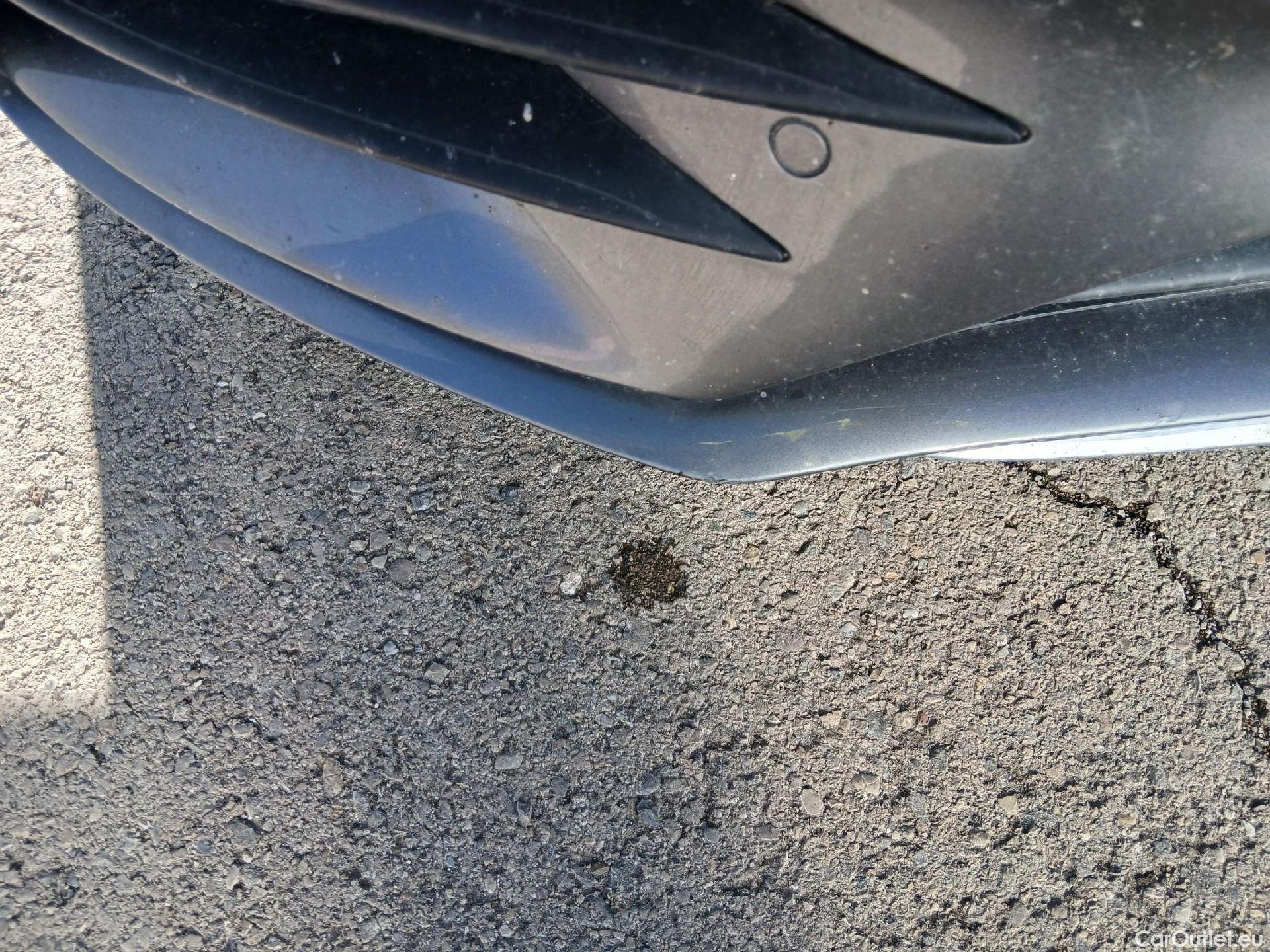  Mercedes  A-Klasse MERCEDES-BENZ Clase A / 2018 / 5P / berlina con portón A 250 e #2