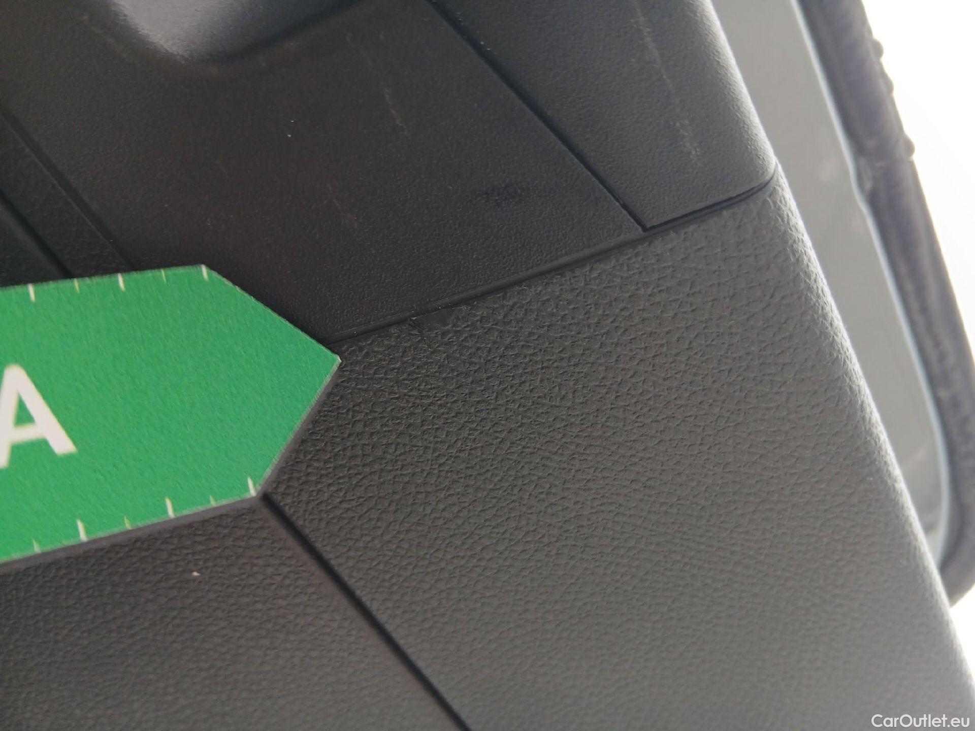  Mercedes  G-Klasee MERCEDES-BENZ Clase GLC / 2019 / 5P / todoterreno GLC 200 d 4MATIC #25