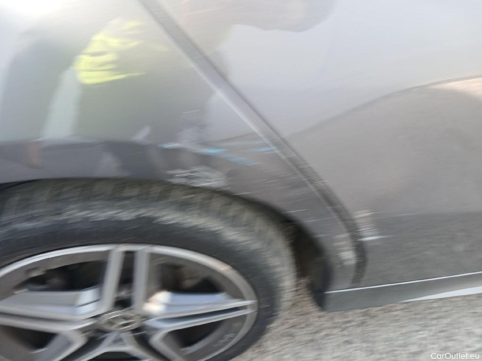  Mercedes  A-Klasse MERCEDES-BENZ Clase A / 2018 / 5P / berlina con portón A 250 e #20