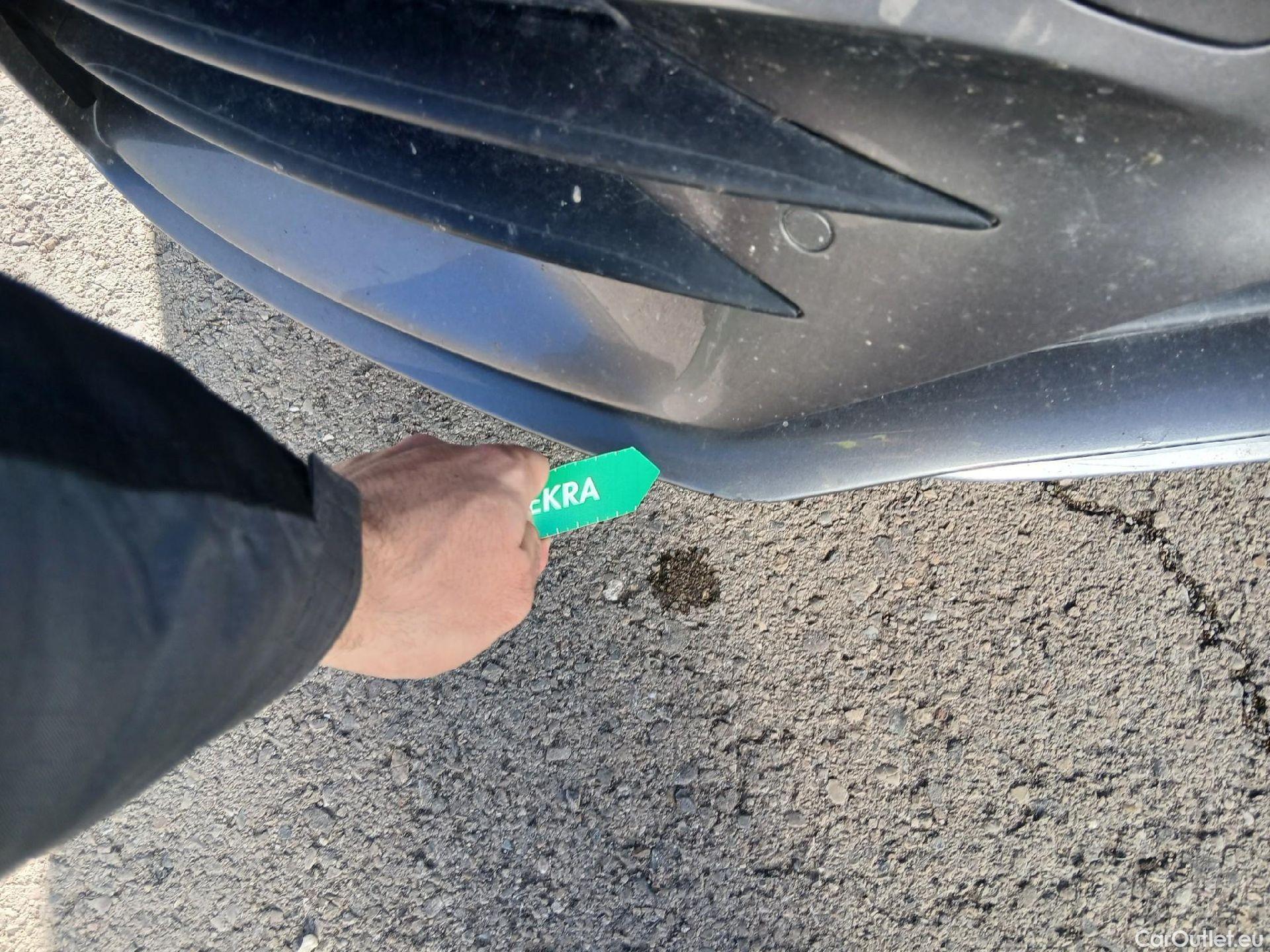  Mercedes  A-Klasse MERCEDES-BENZ Clase A / 2018 / 5P / berlina con portón A 250 e #1