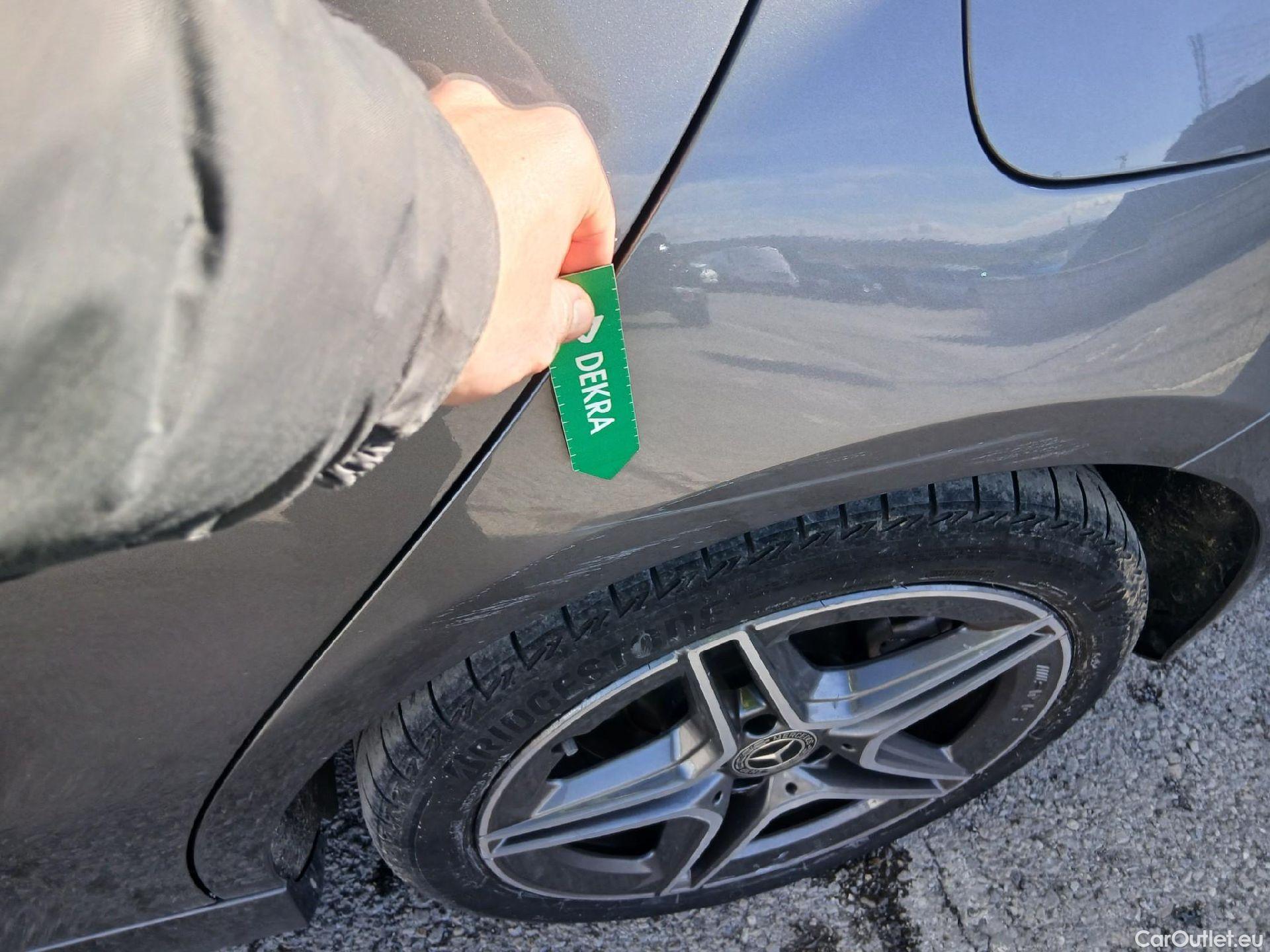  Mercedes  A-Klasse MERCEDES-BENZ Clase A / 2018 / 5P / berlina con portón A 250 e #9