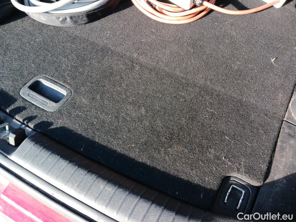  KIA  Niro KIA e- / 2016 / 5P / crossover e- 150kW (204CV) Drive (Long Range) #24